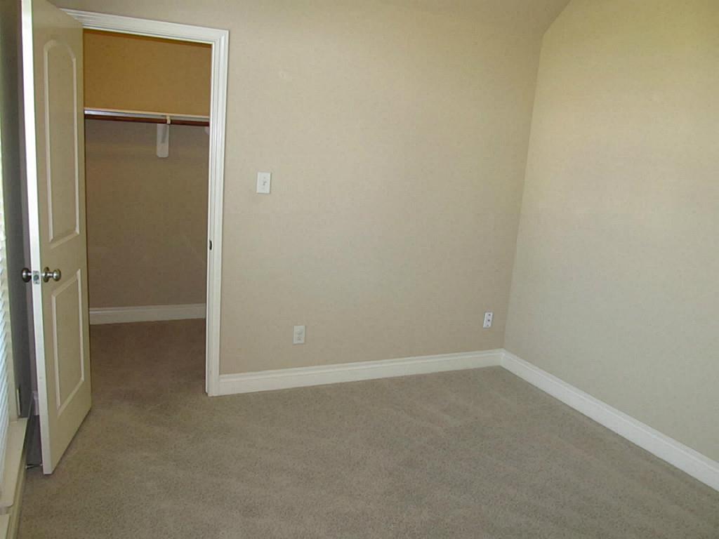 14104 Green Thicket Drive Property Photo 28