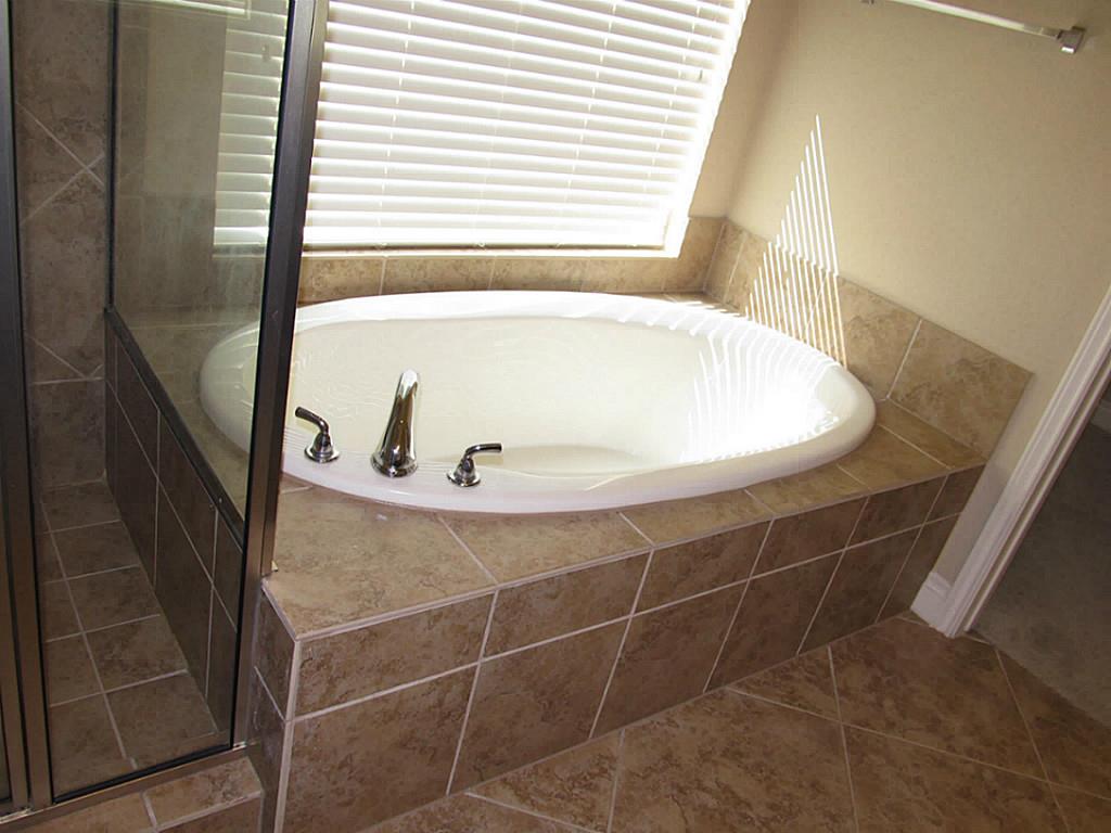 14104 Green Thicket Drive Property Photo 29
