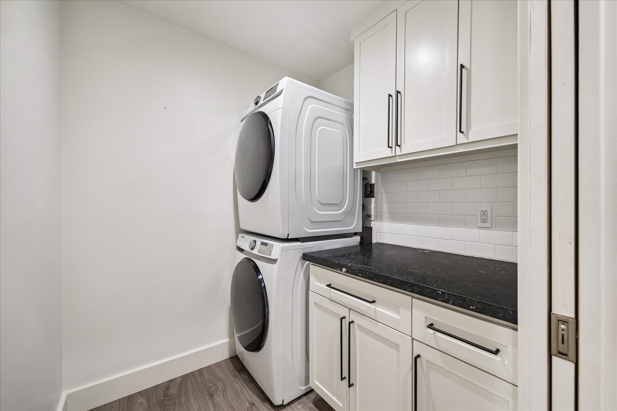 4715 Braesvalley Drive Property Photo 14