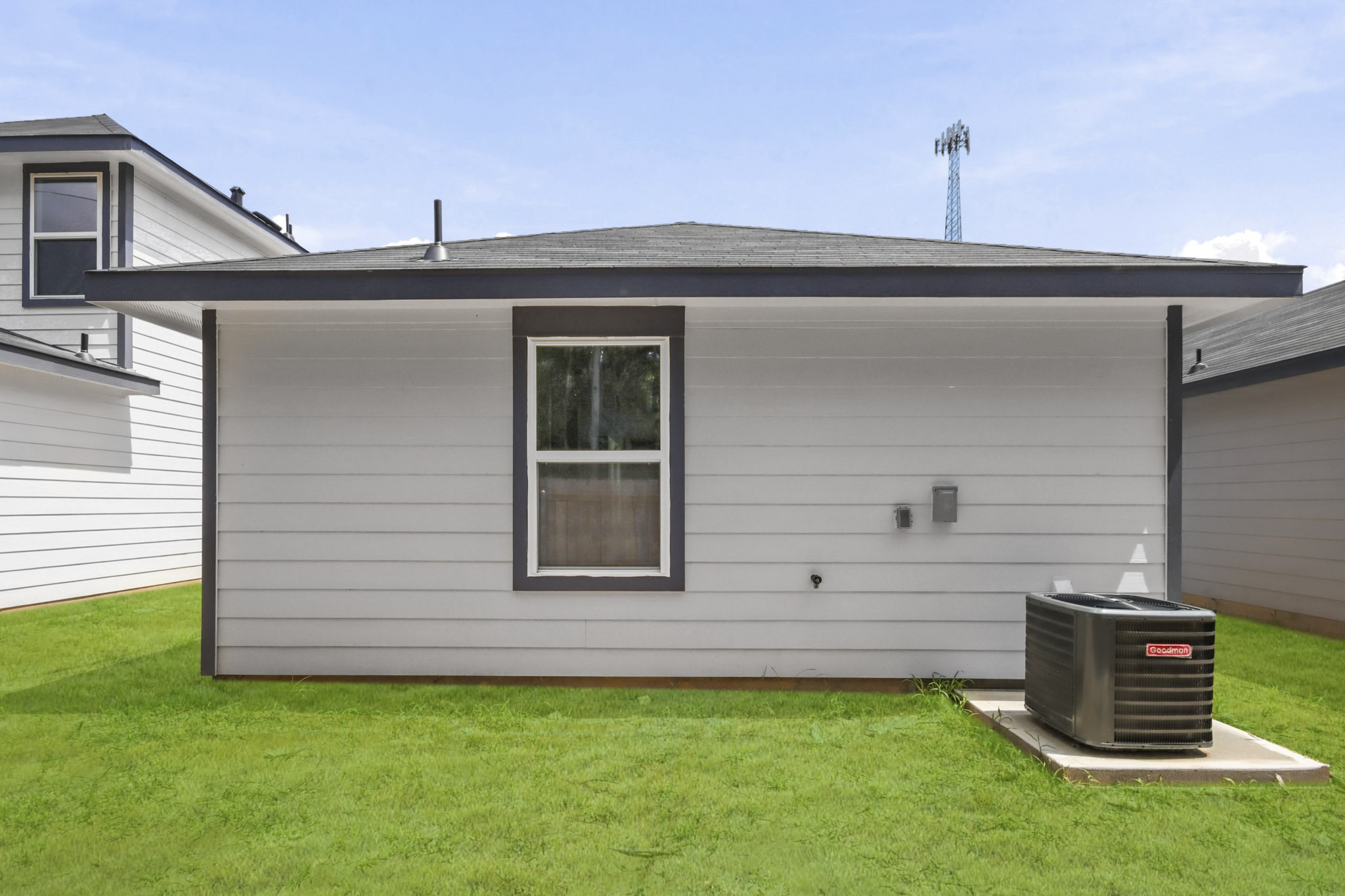 2425 Twin Court Property Photo 13