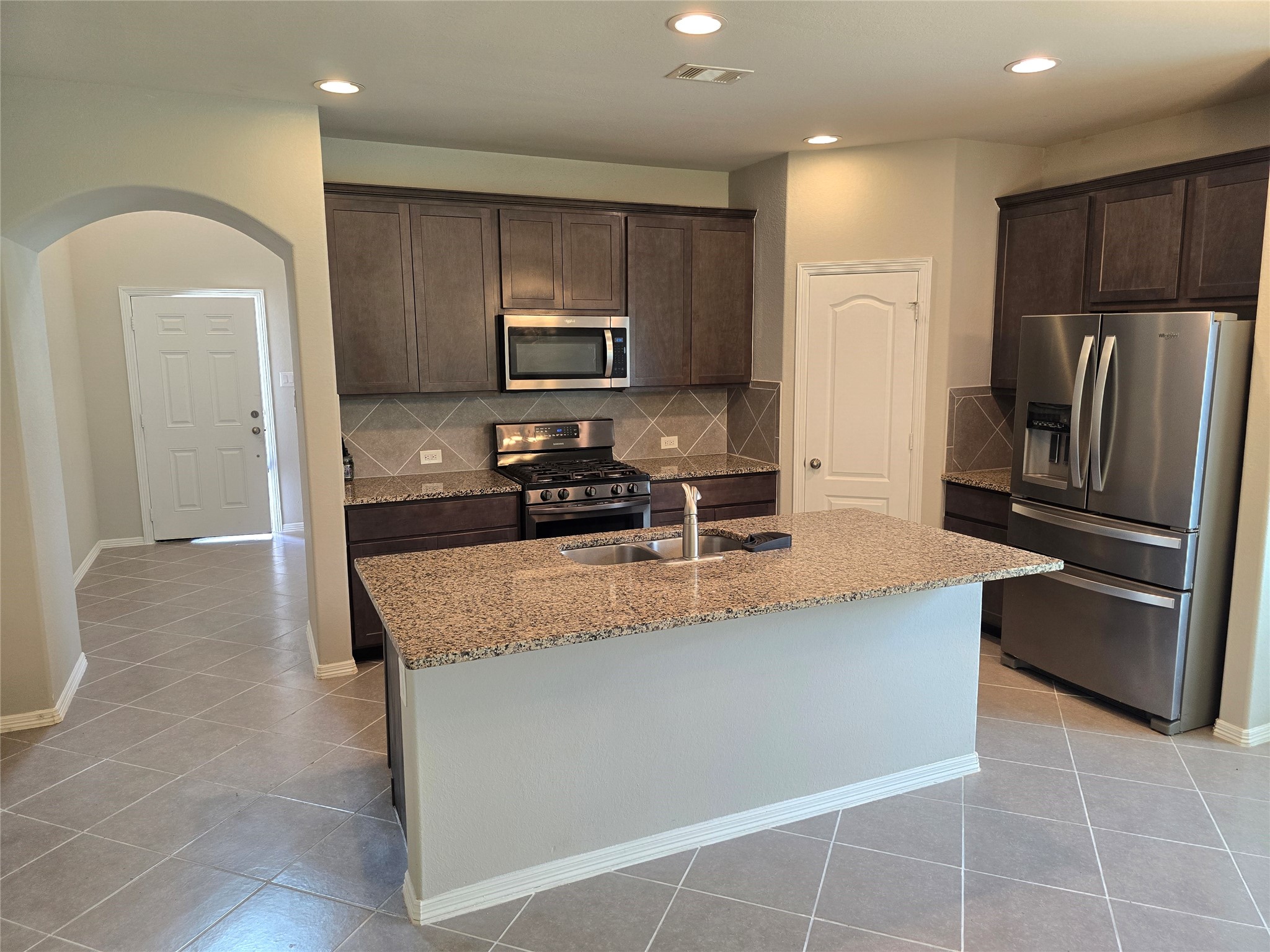 2027 Brookmont Drive Property Photo 2