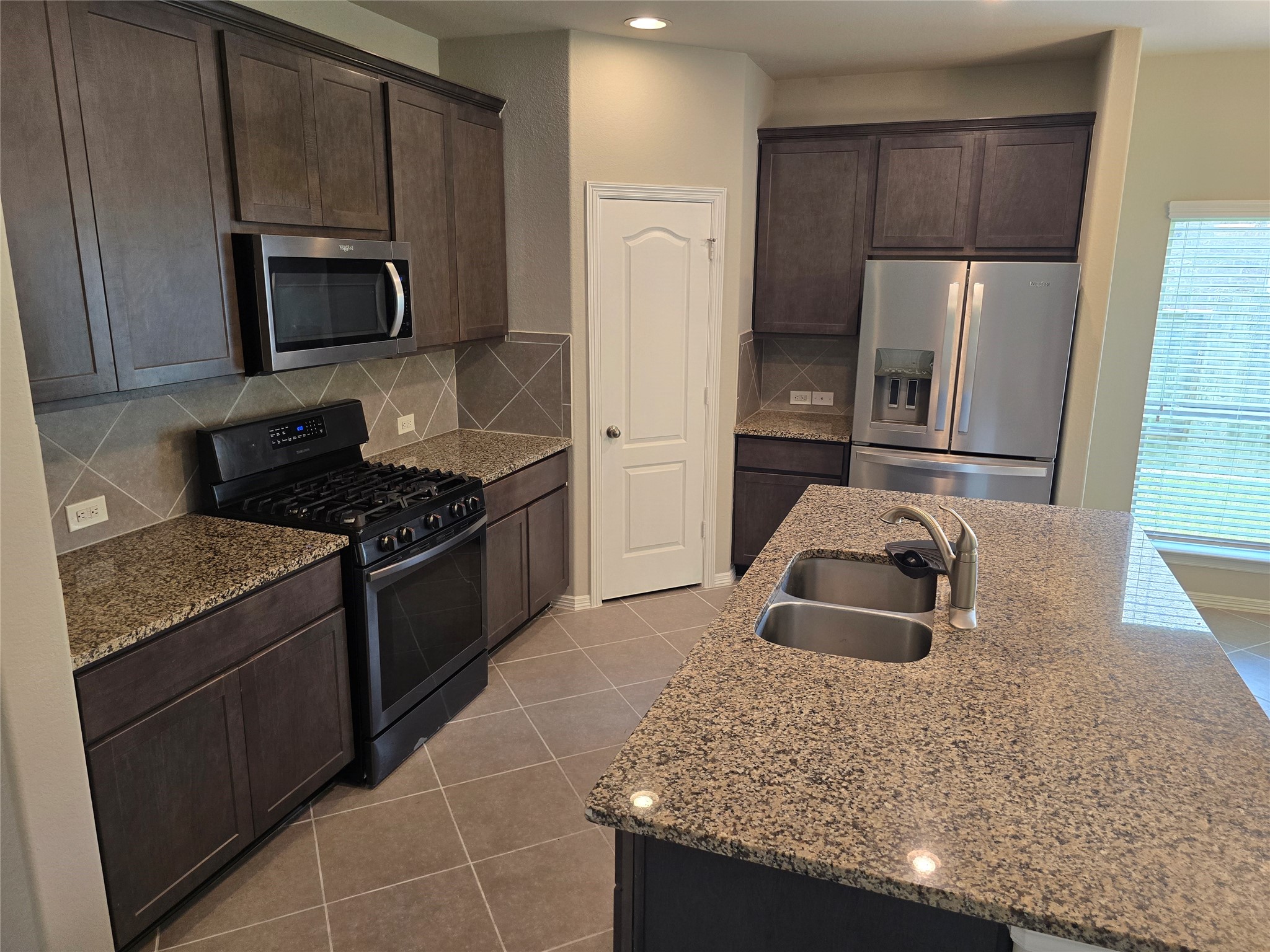 2027 Brookmont Drive Property Photo 3