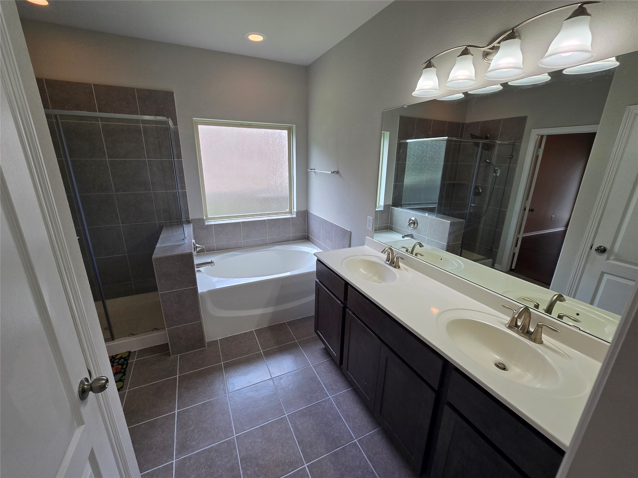 2027 Brookmont Drive Property Photo 7
