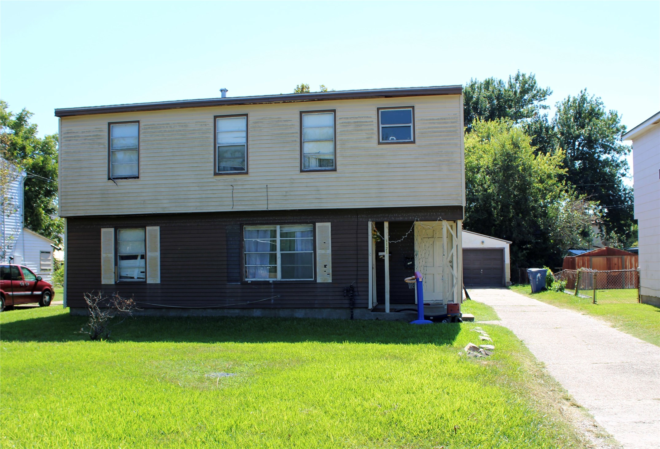 1123 6th Avenue N Property Photo 1