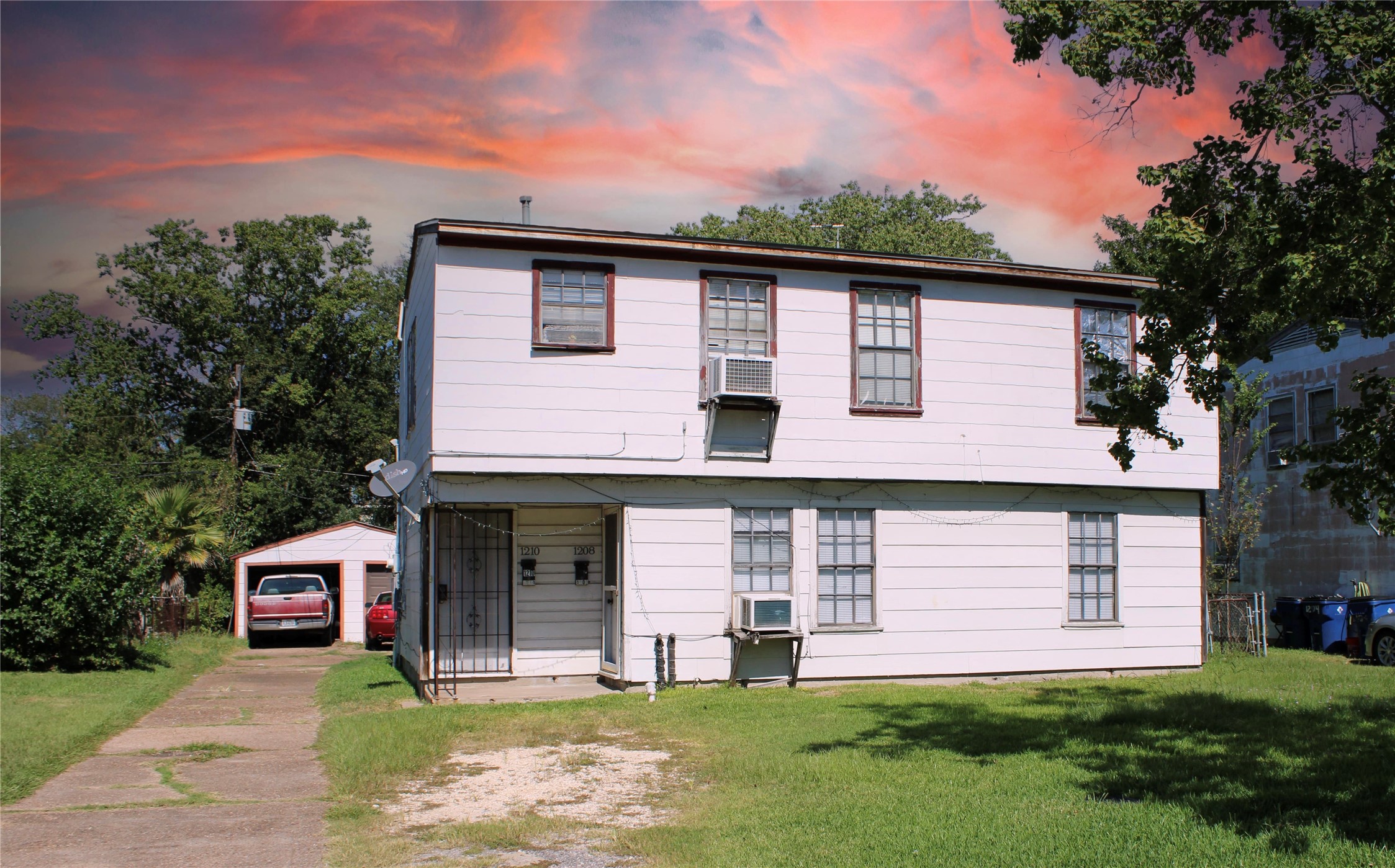 1123 6th Avenue N Property Photo 5