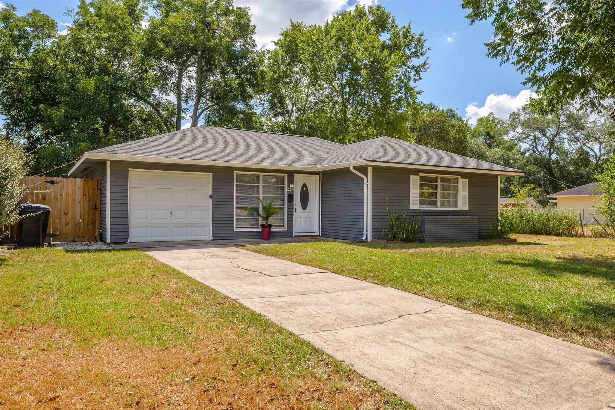 9802 Carmalee Street Property Photo 2