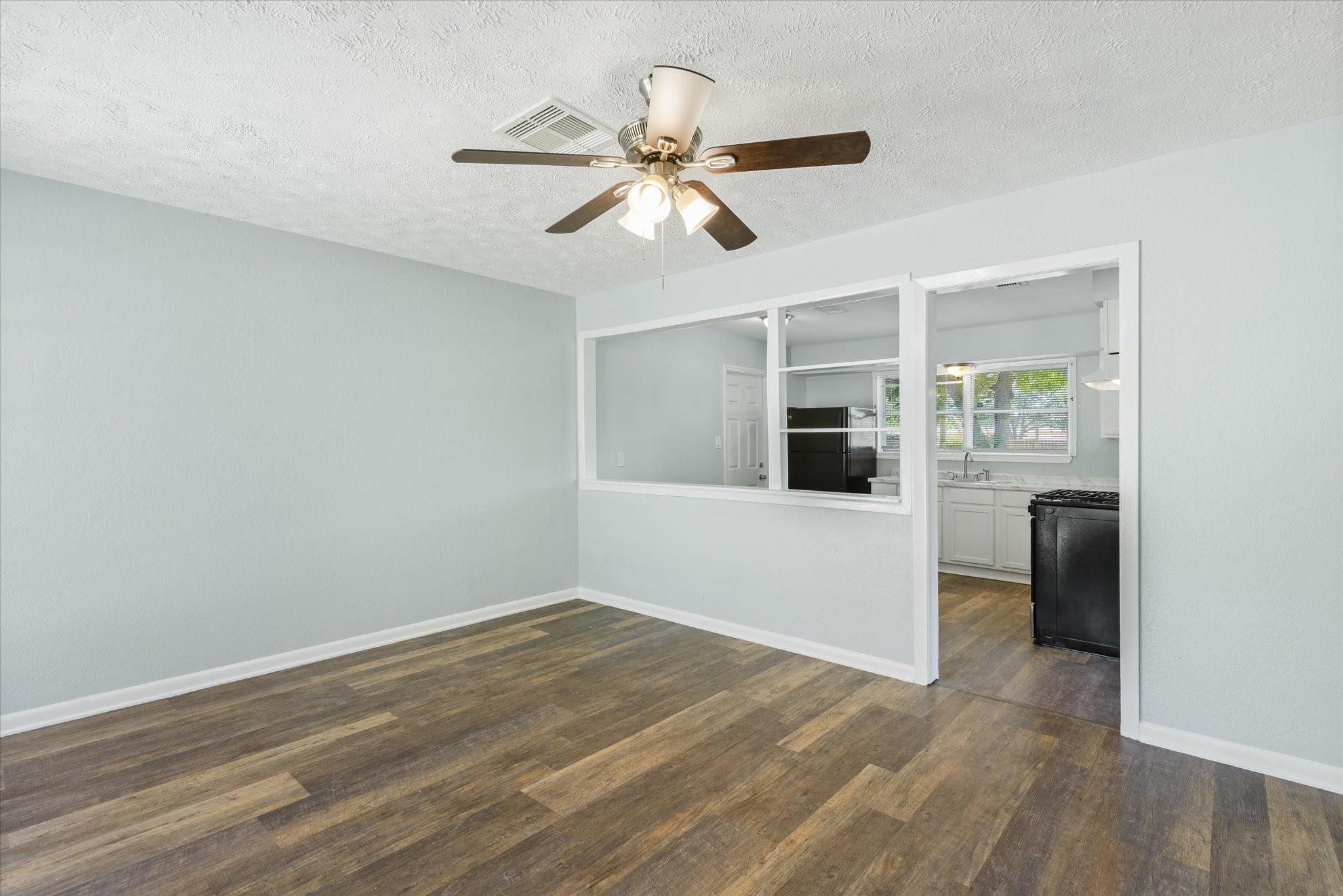 9802 Carmalee Street Property Photo 5