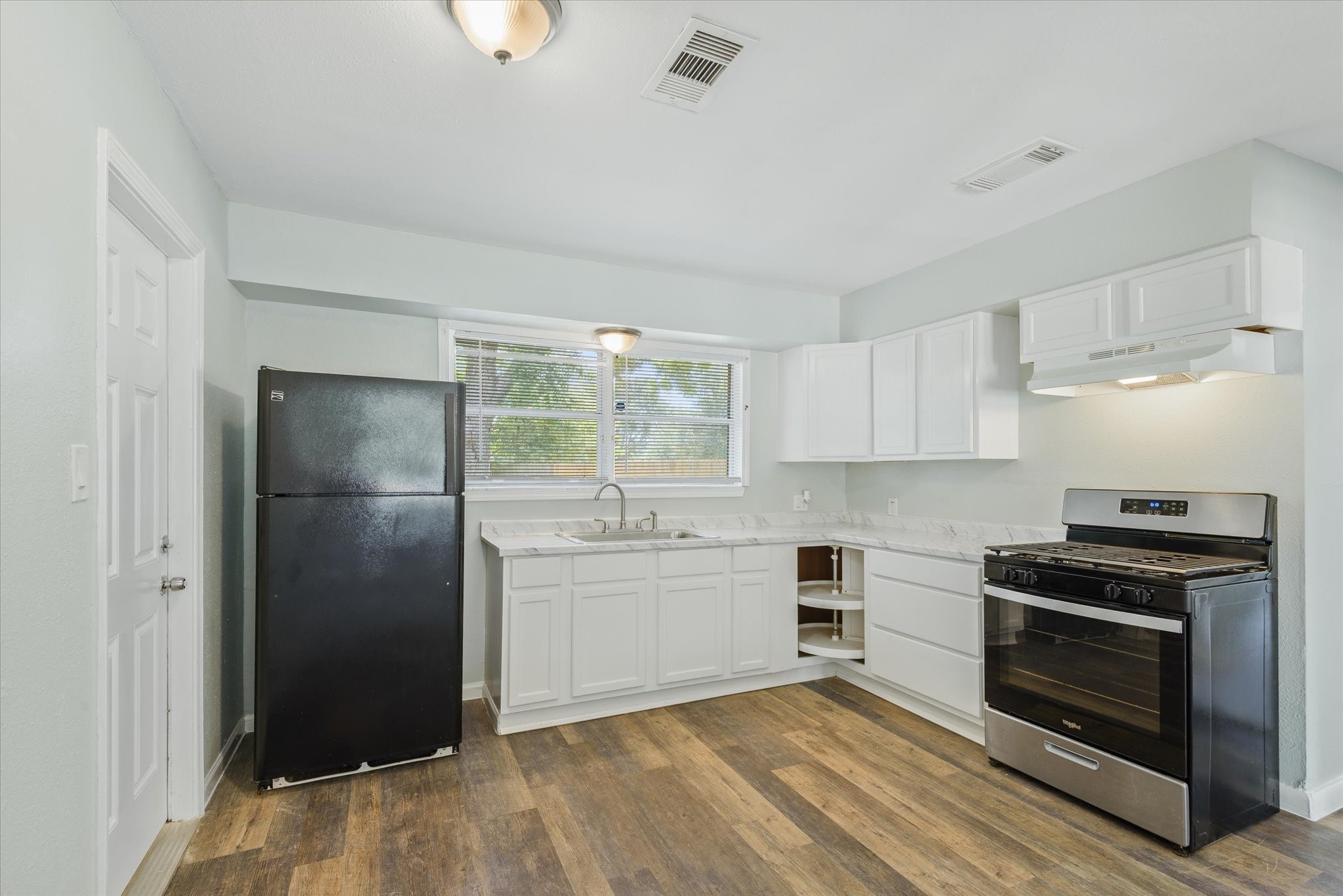 9802 Carmalee Street Property Photo 7