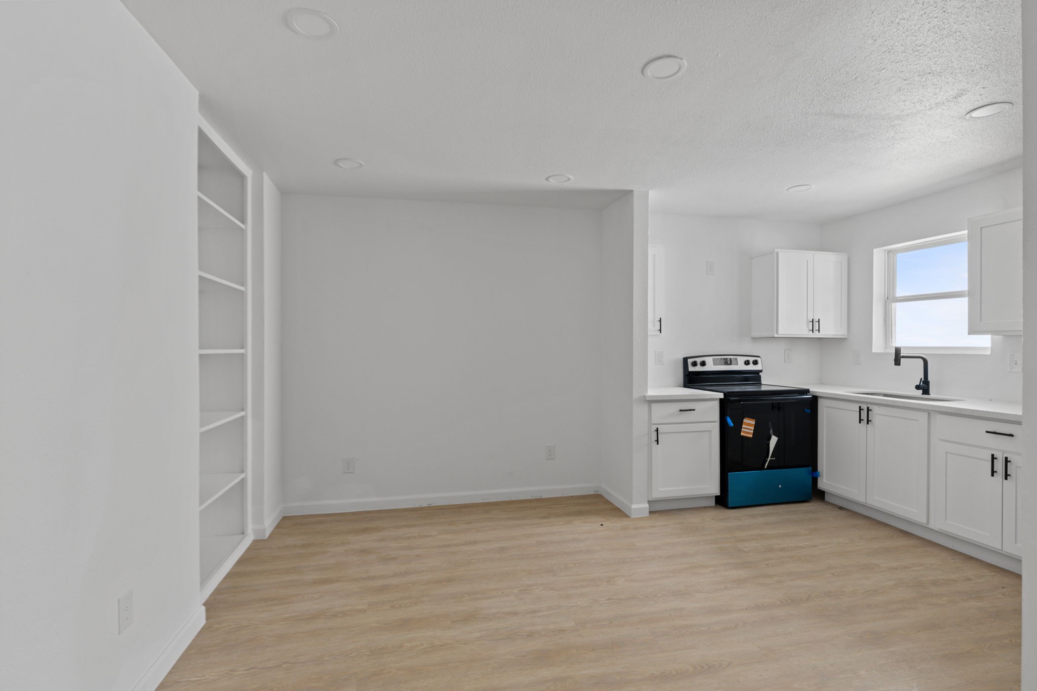 6840 Fairway Drive 3 Property Photo 11