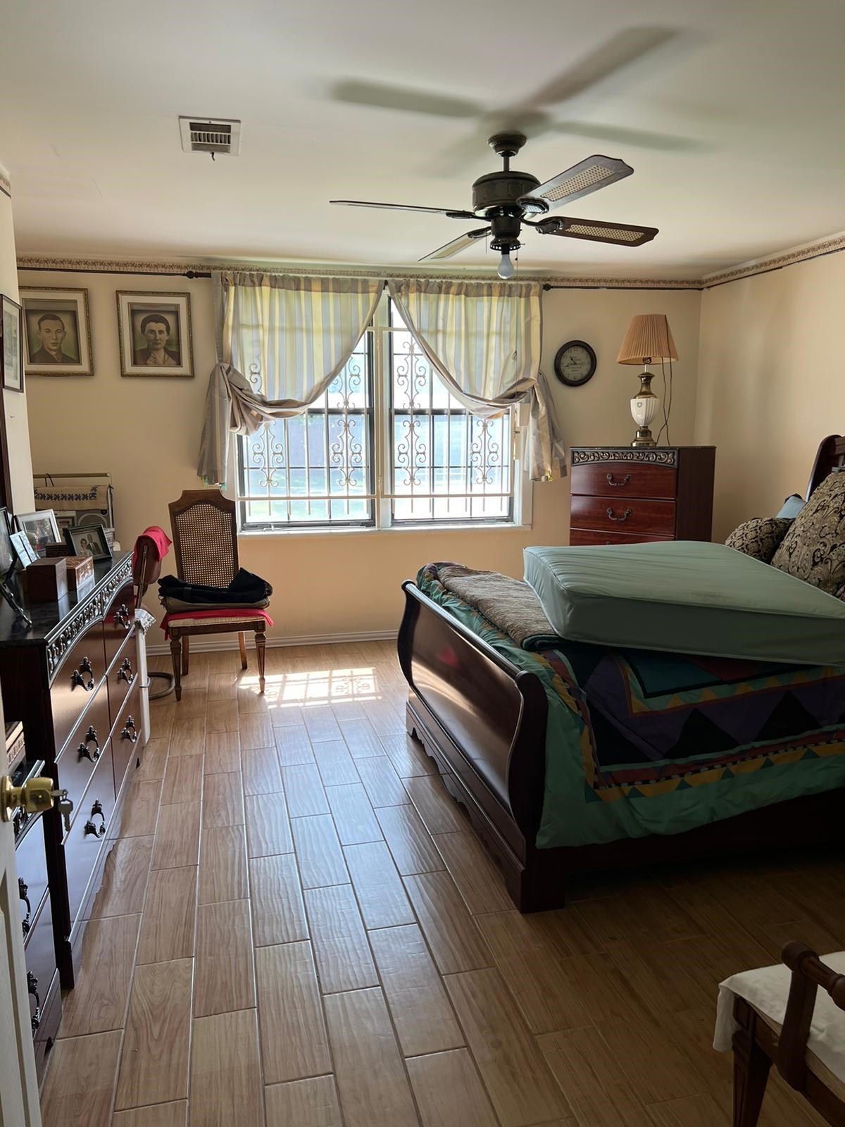 13015 Glenda Property Photo 8