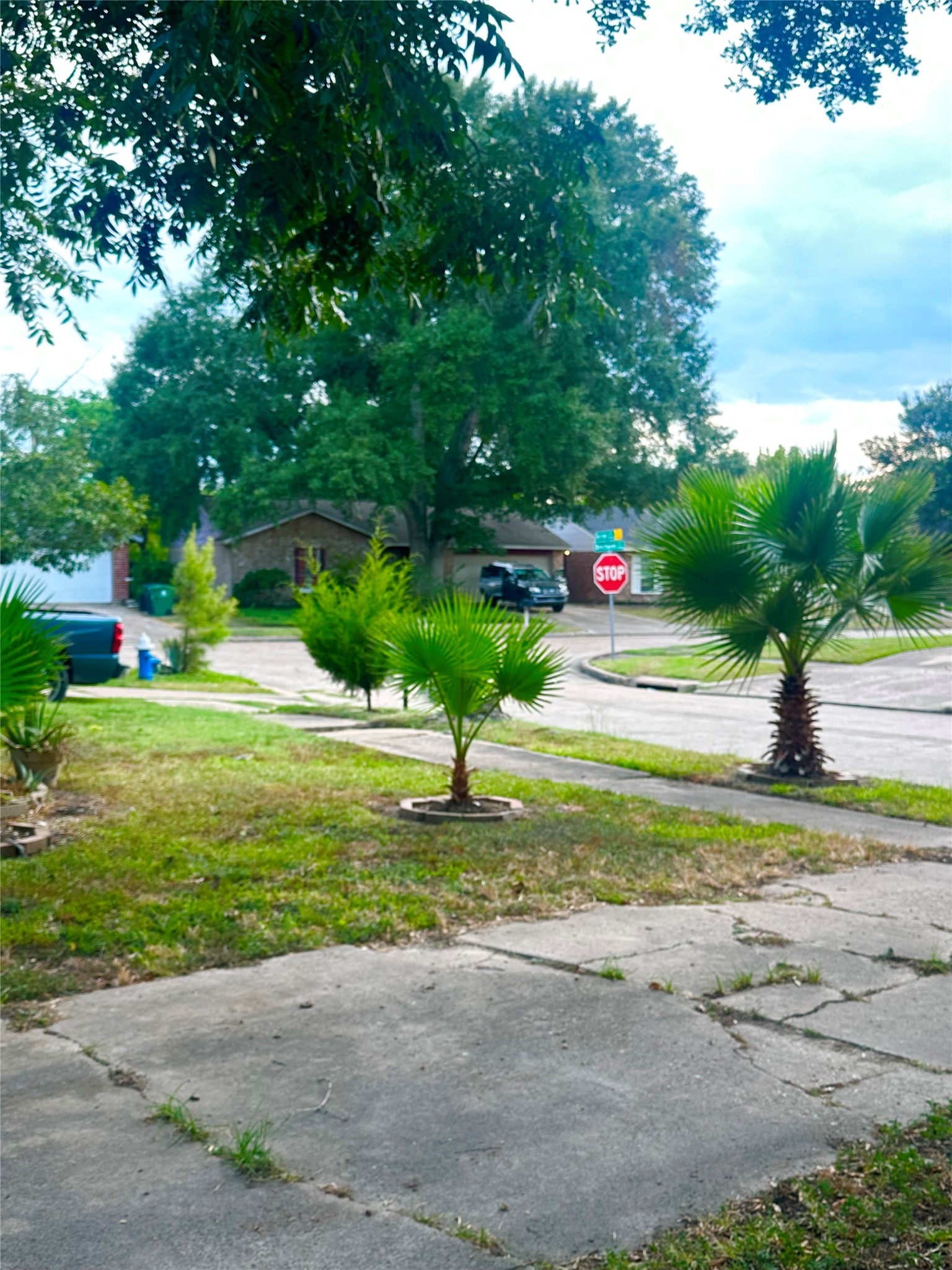 15815 Boridge Circle Property Photo 3