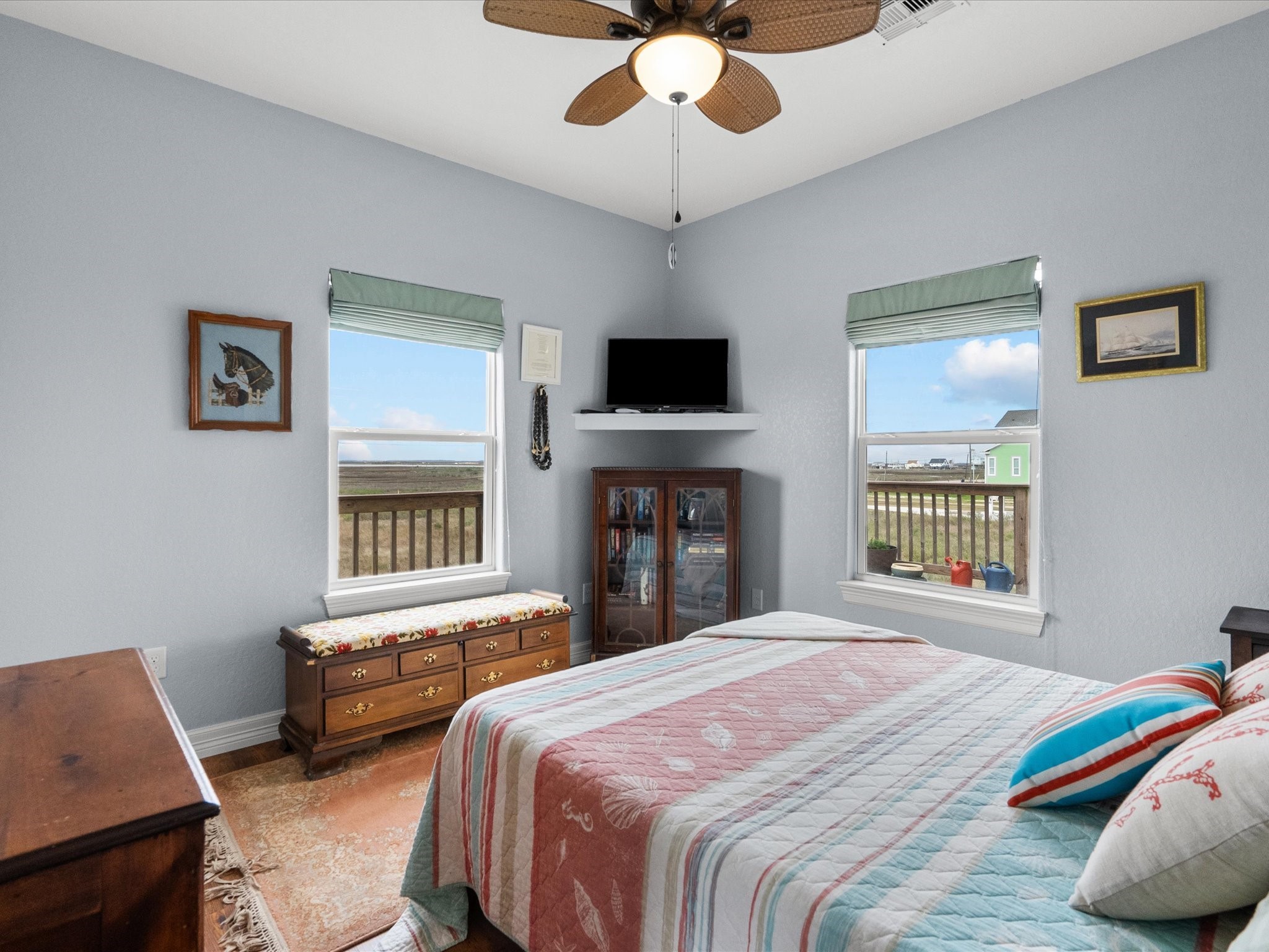 2032 Blue Water Highway Property Photo 19
