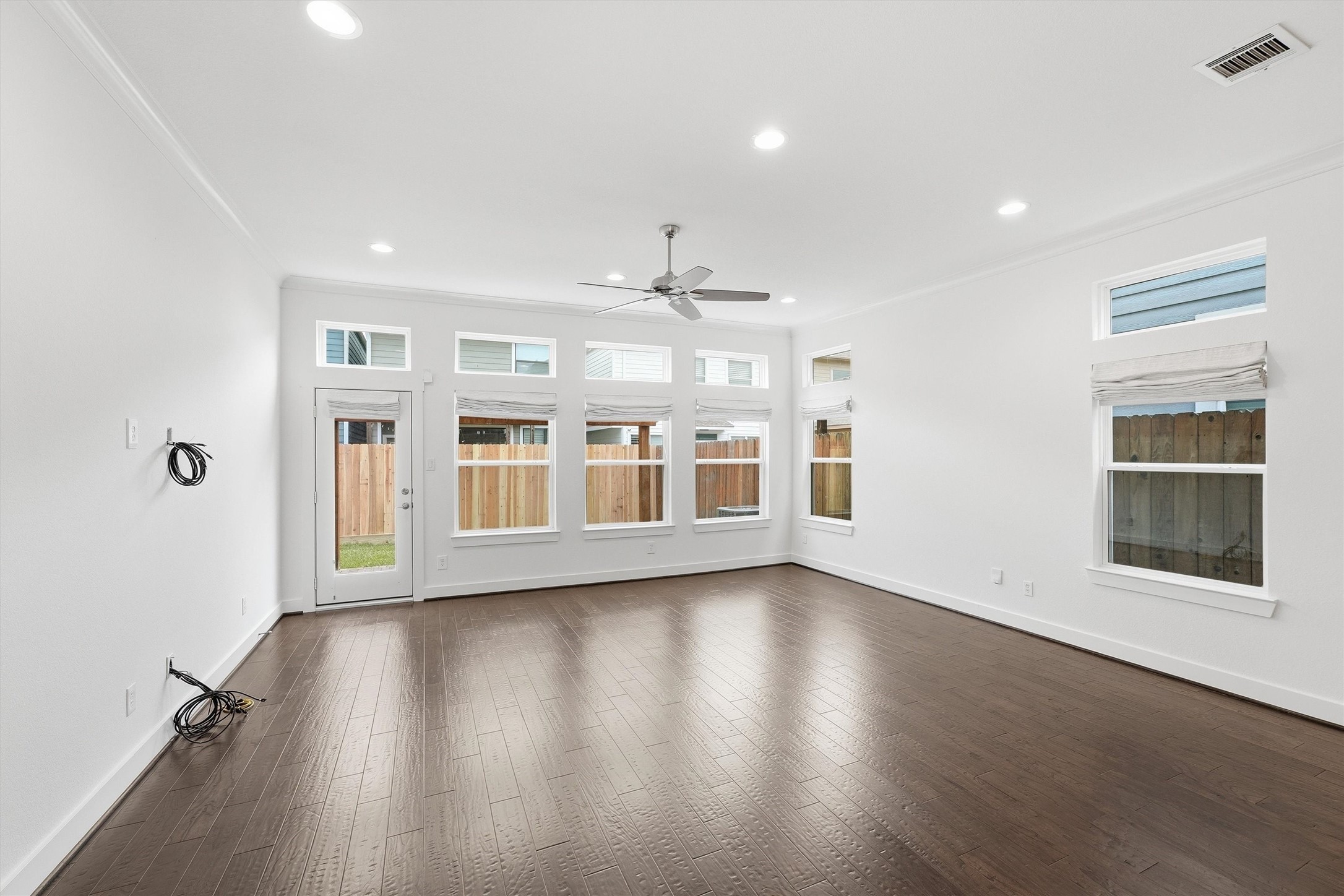 5326 Darling Street Property Photo 12