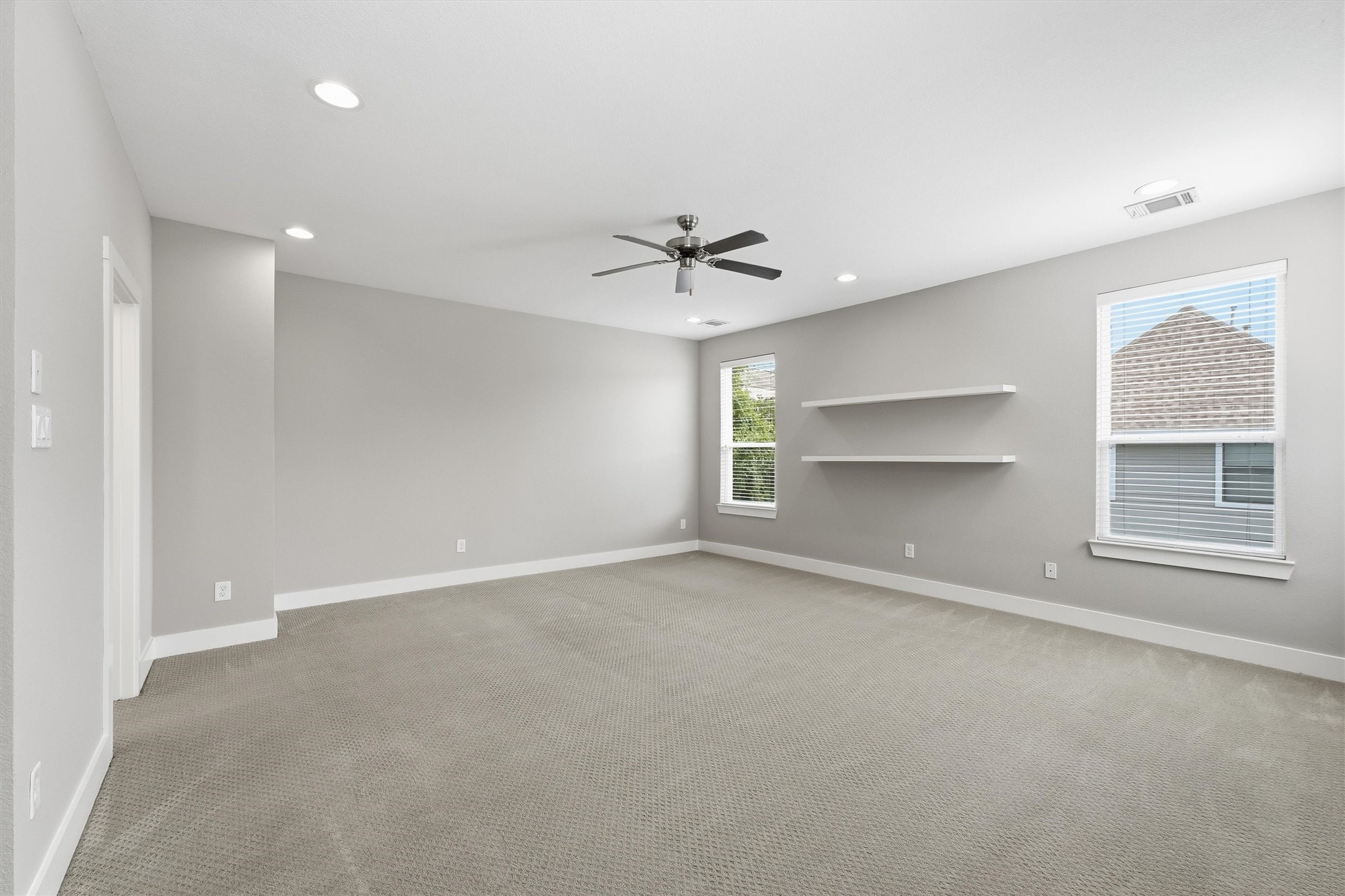 5326 Darling Street Property Photo 18