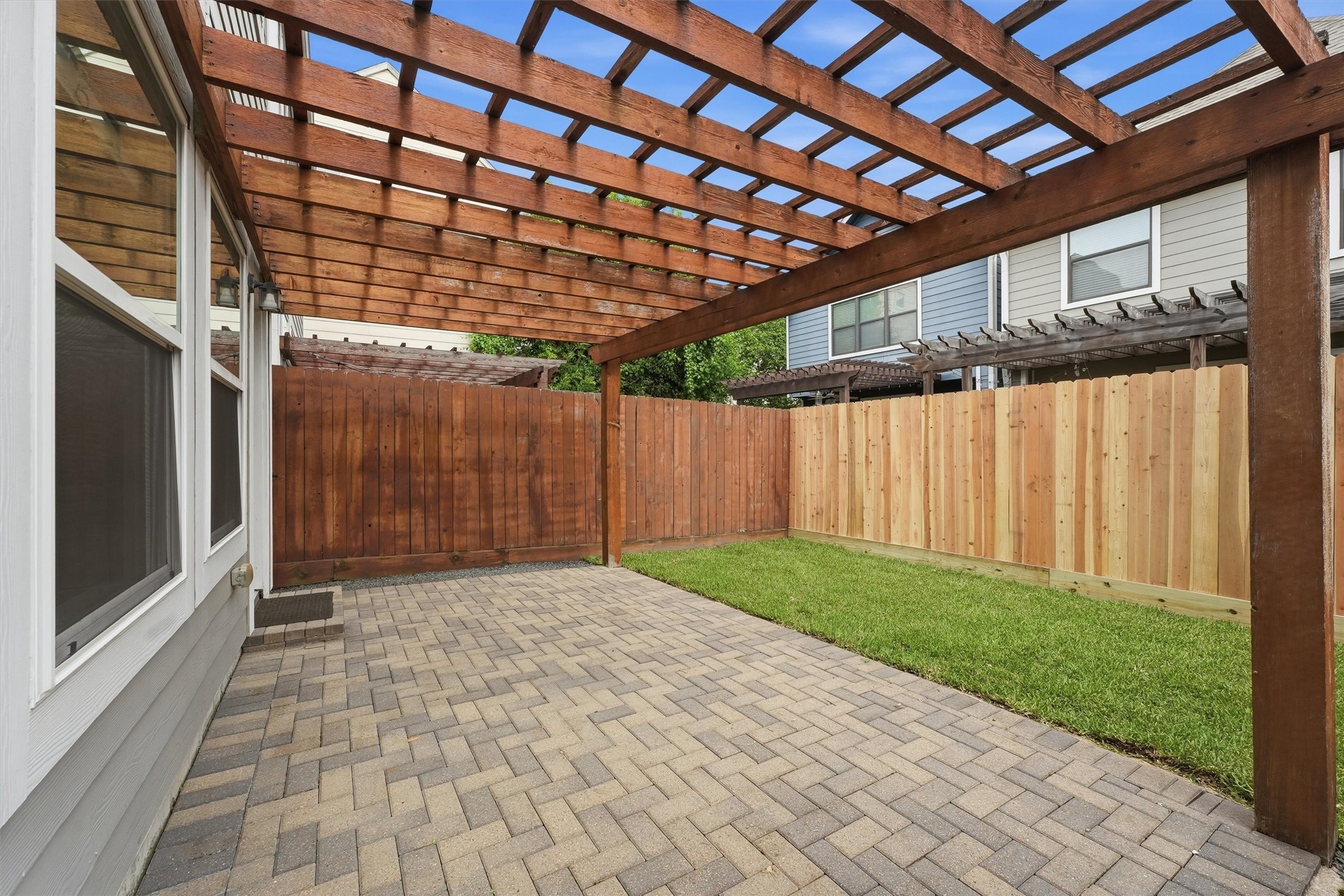 5326 Darling Street Property Photo 25