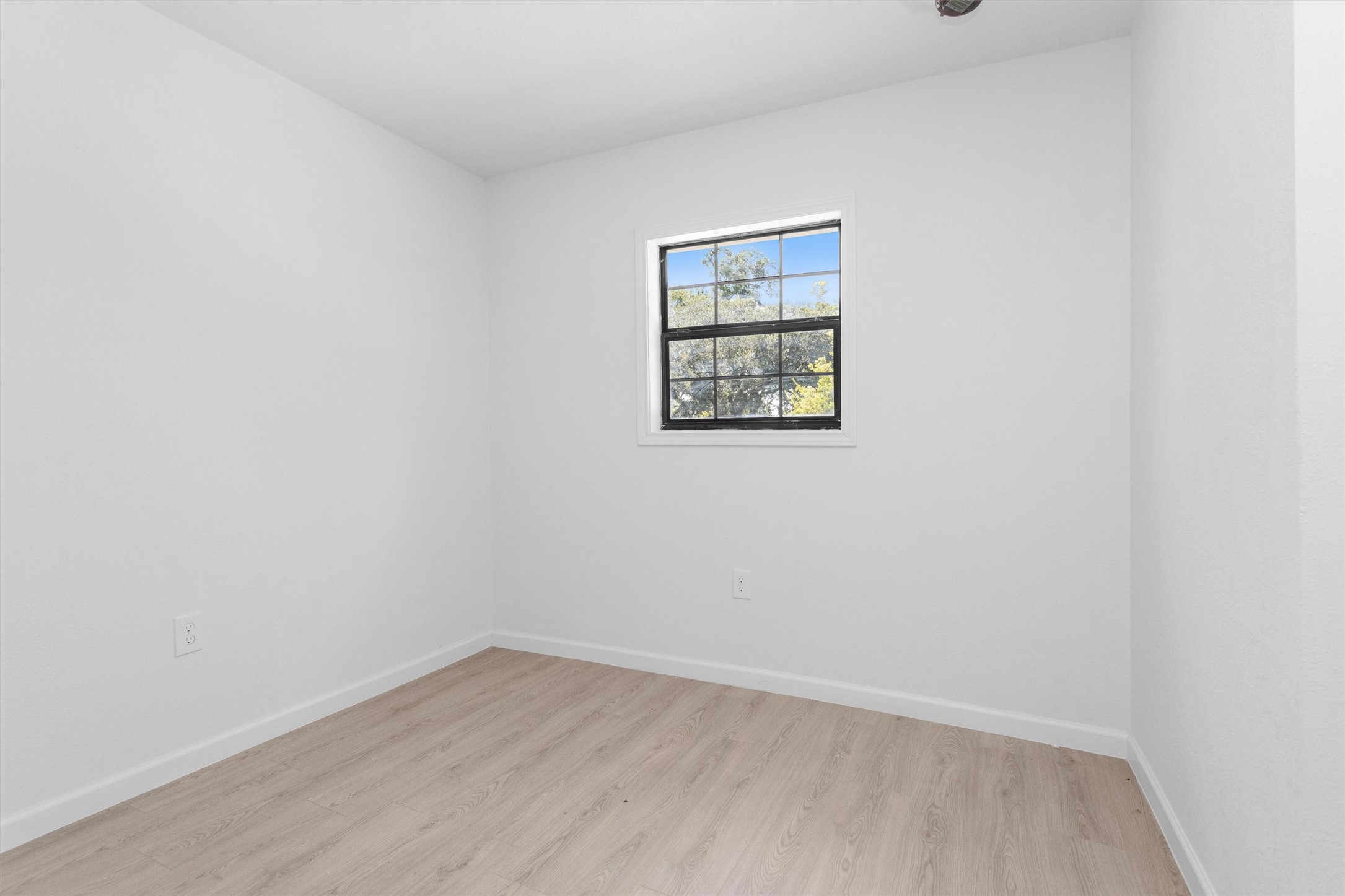 16016 Green Manor Drive C Property Photo 8