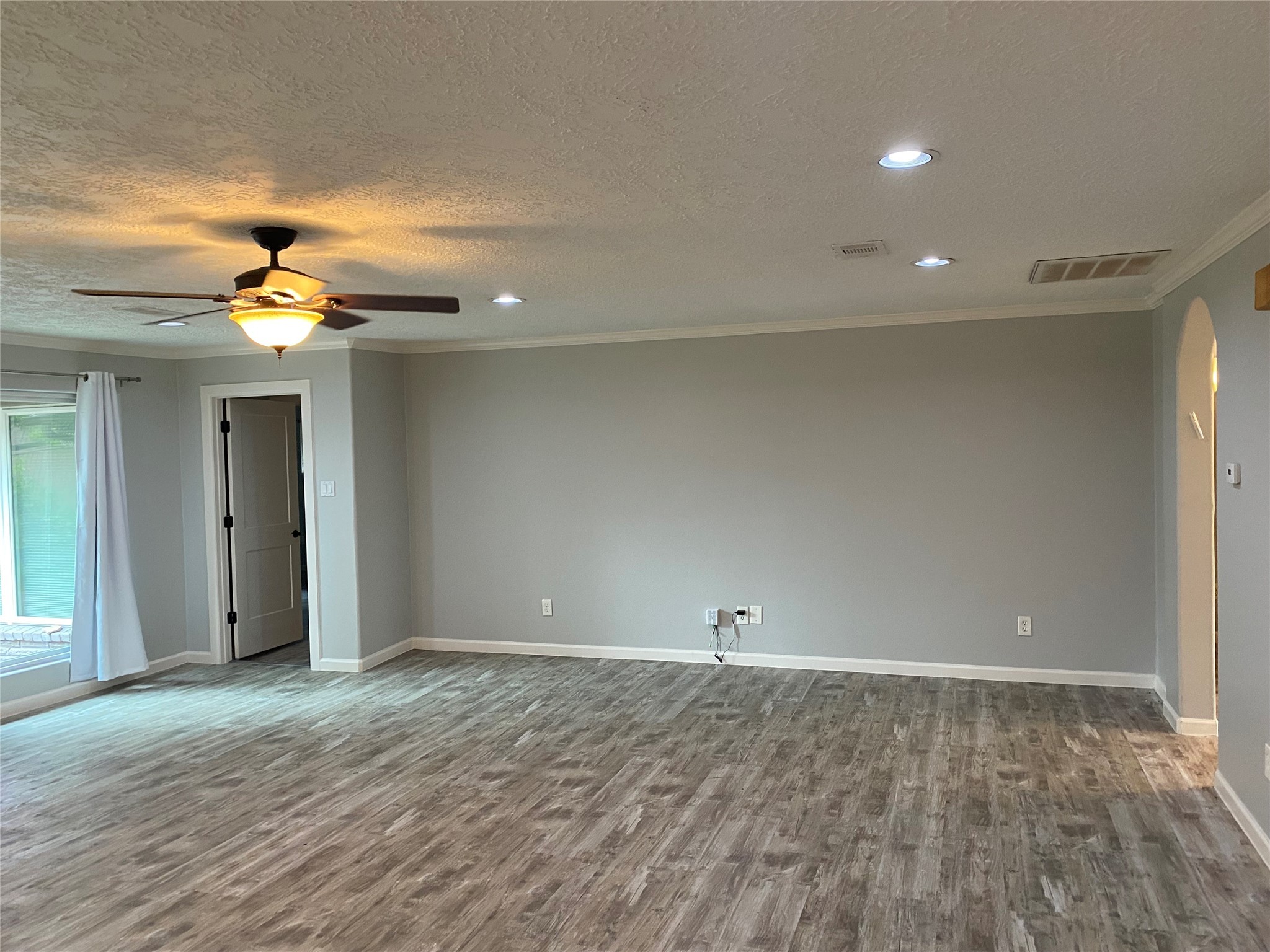 9614 Greenwillow Street Property Photo 8