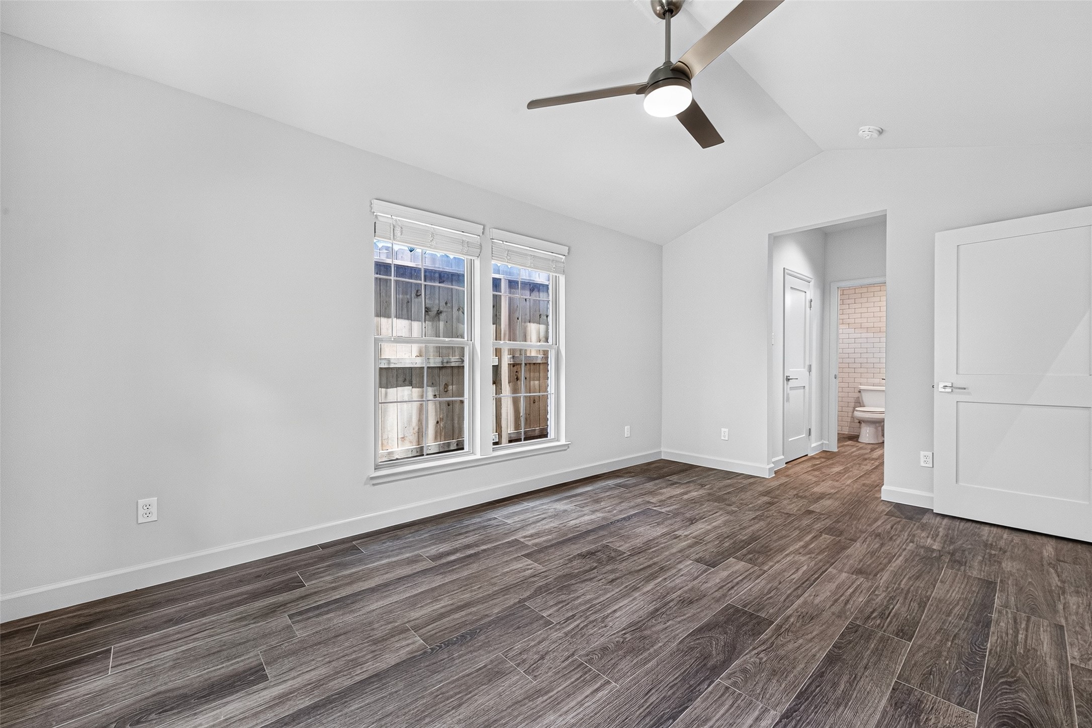 6441 Kirby Drive Property Photo 13