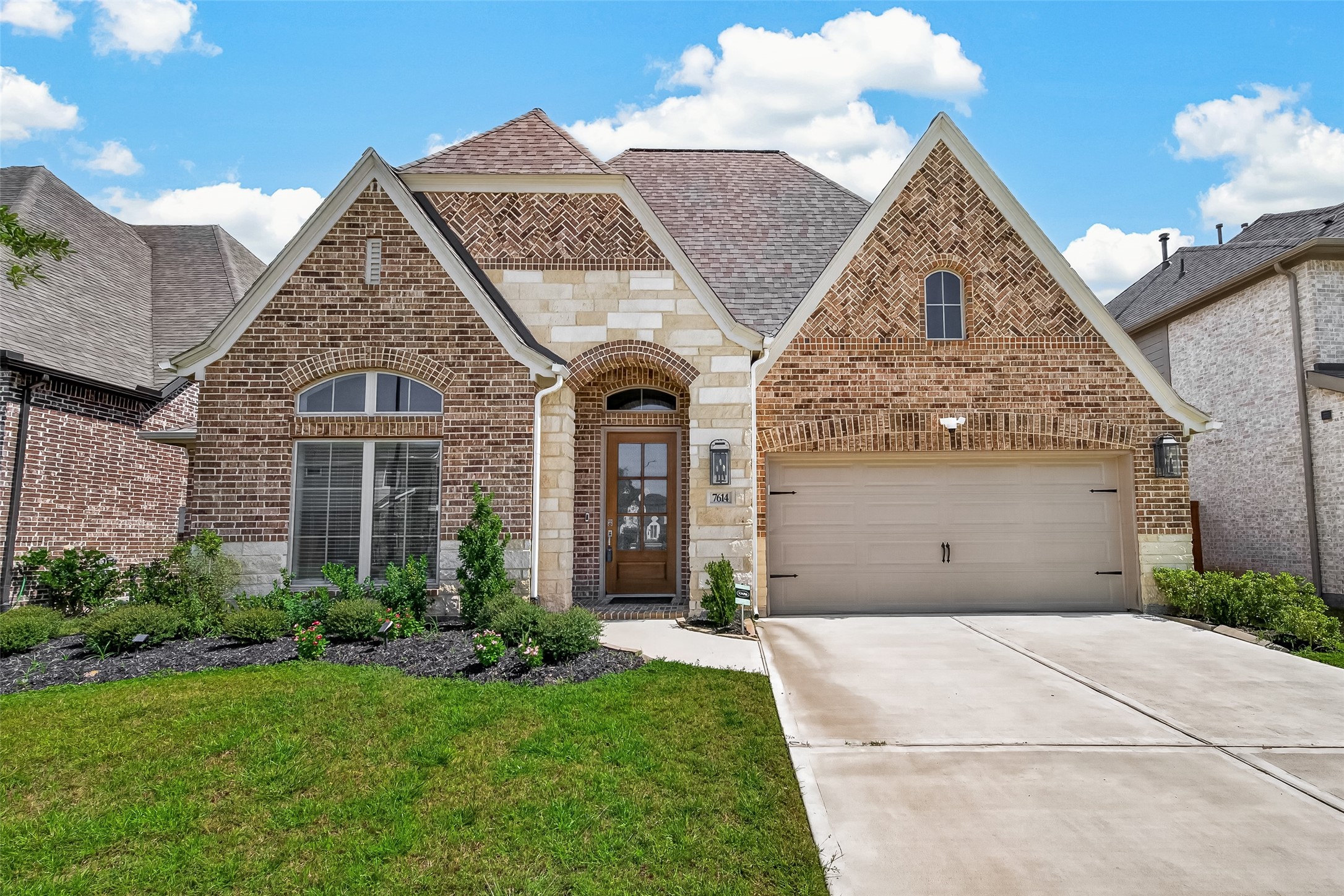 7614 Zinnia Blossom Lane Property Photo 1