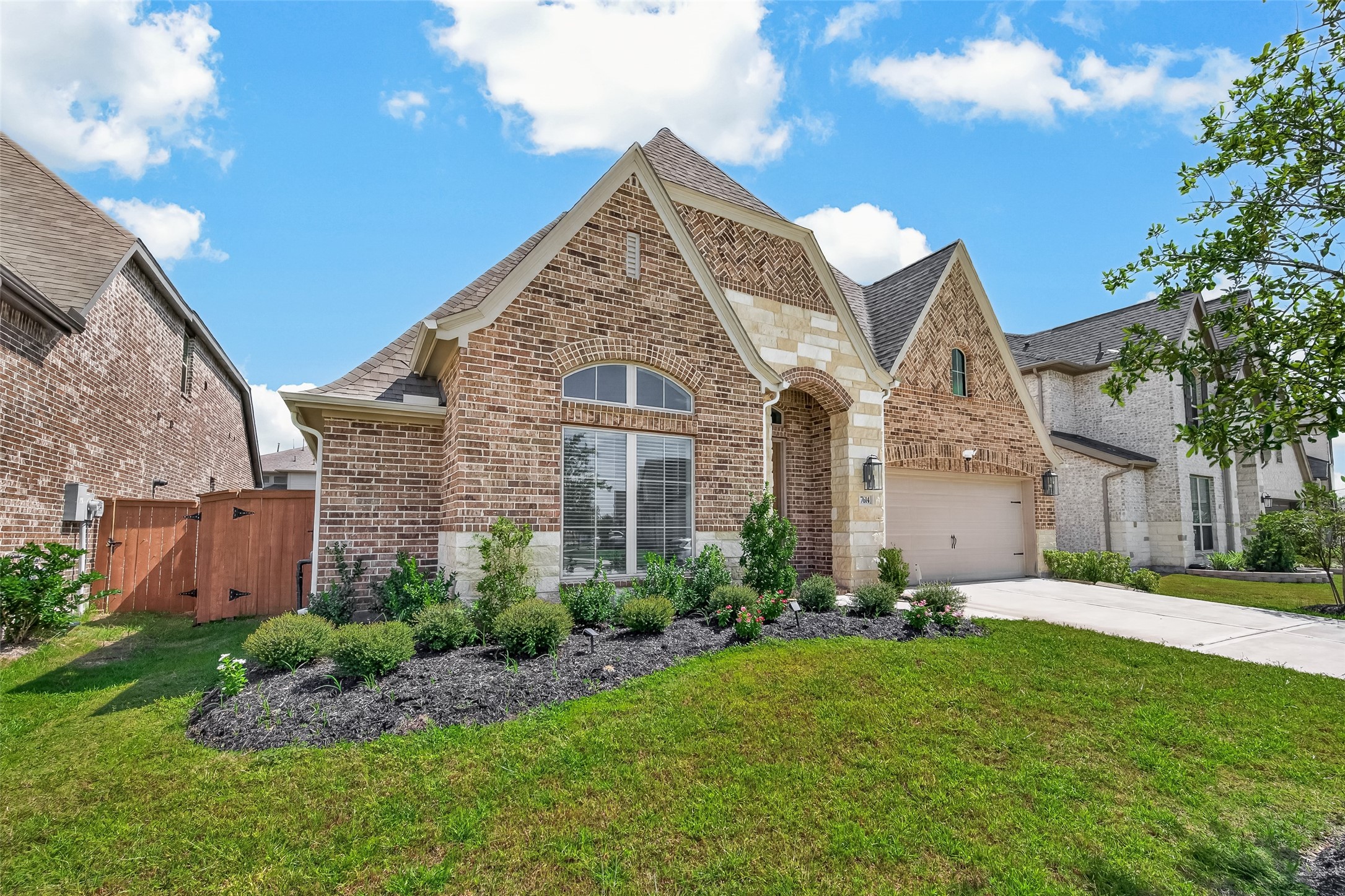 7614 Zinnia Blossom Lane Property Photo 2