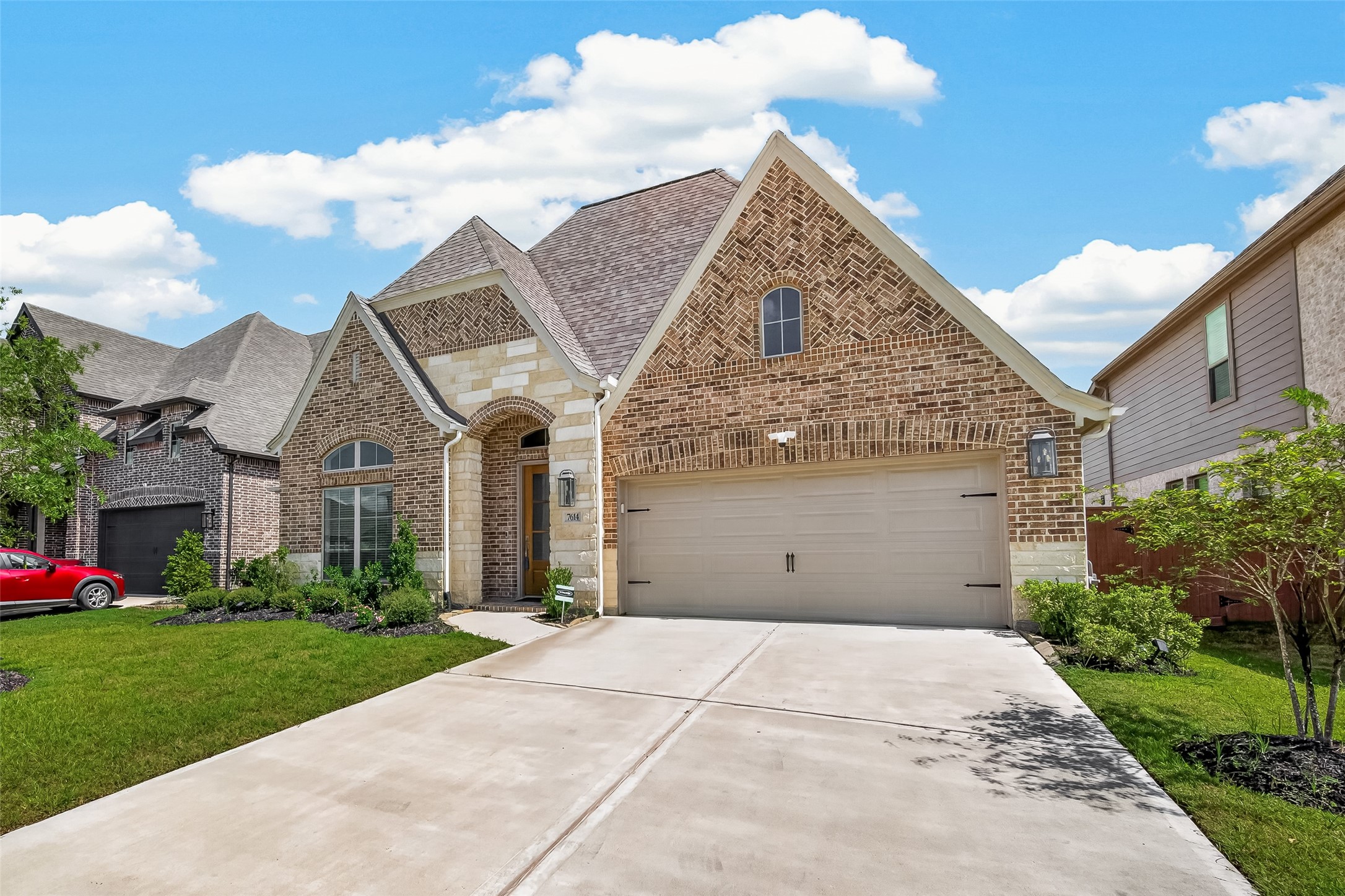7614 Zinnia Blossom Lane Property Photo 4