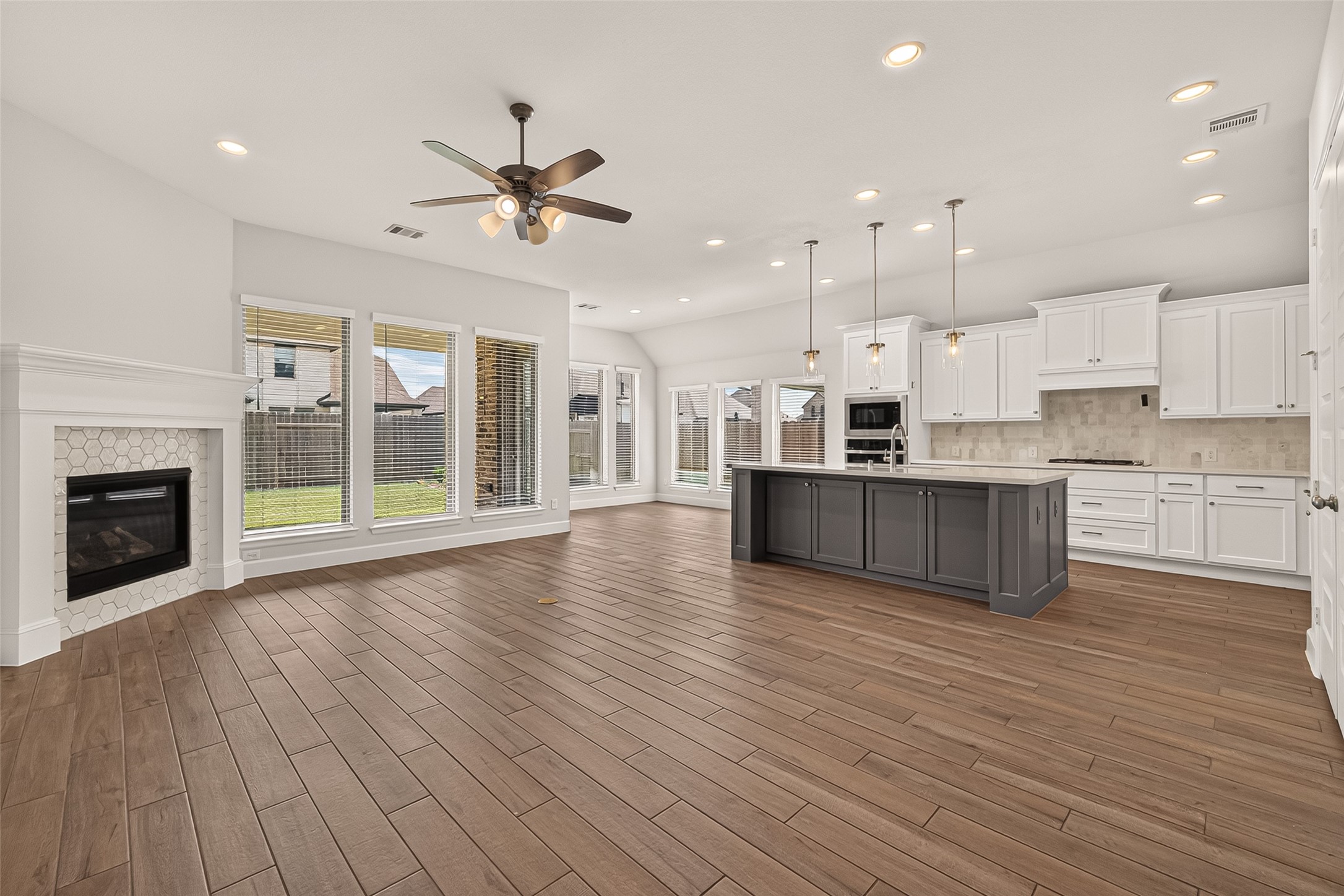 7614 Zinnia Blossom Lane Property Photo 14
