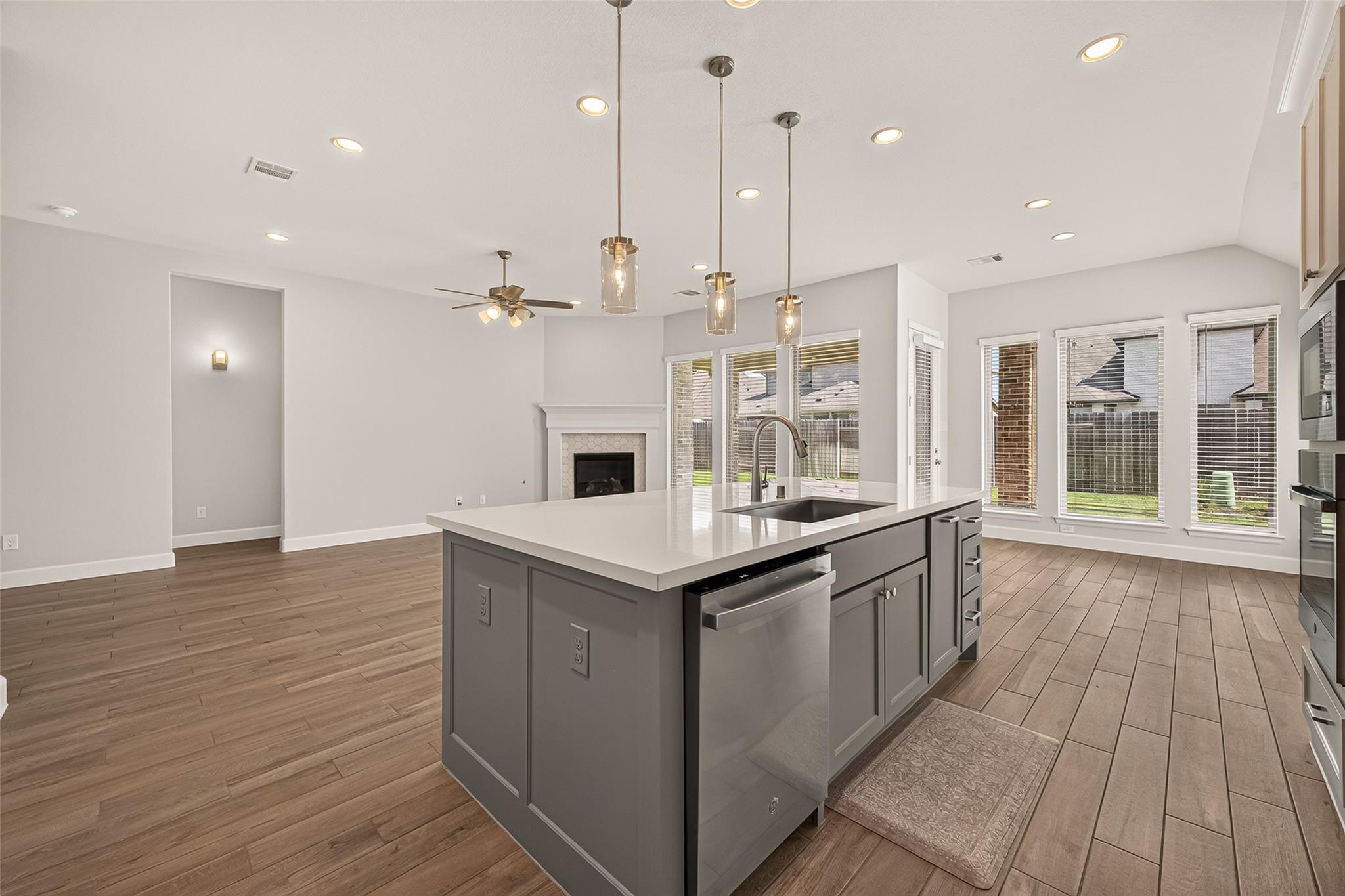 7614 Zinnia Blossom Lane Property Photo 18