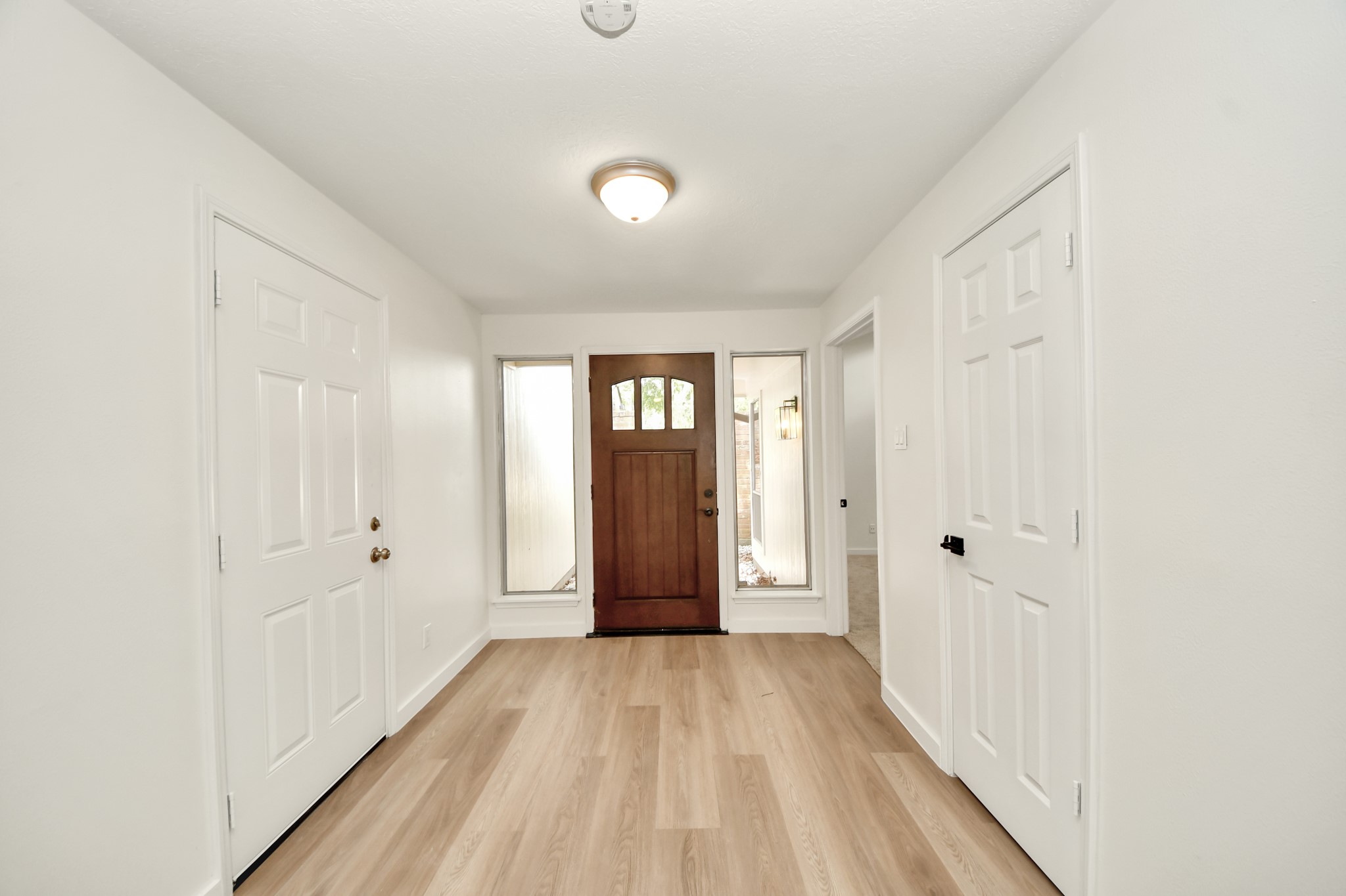 16310 Havenhurst Drive Property Photo 6