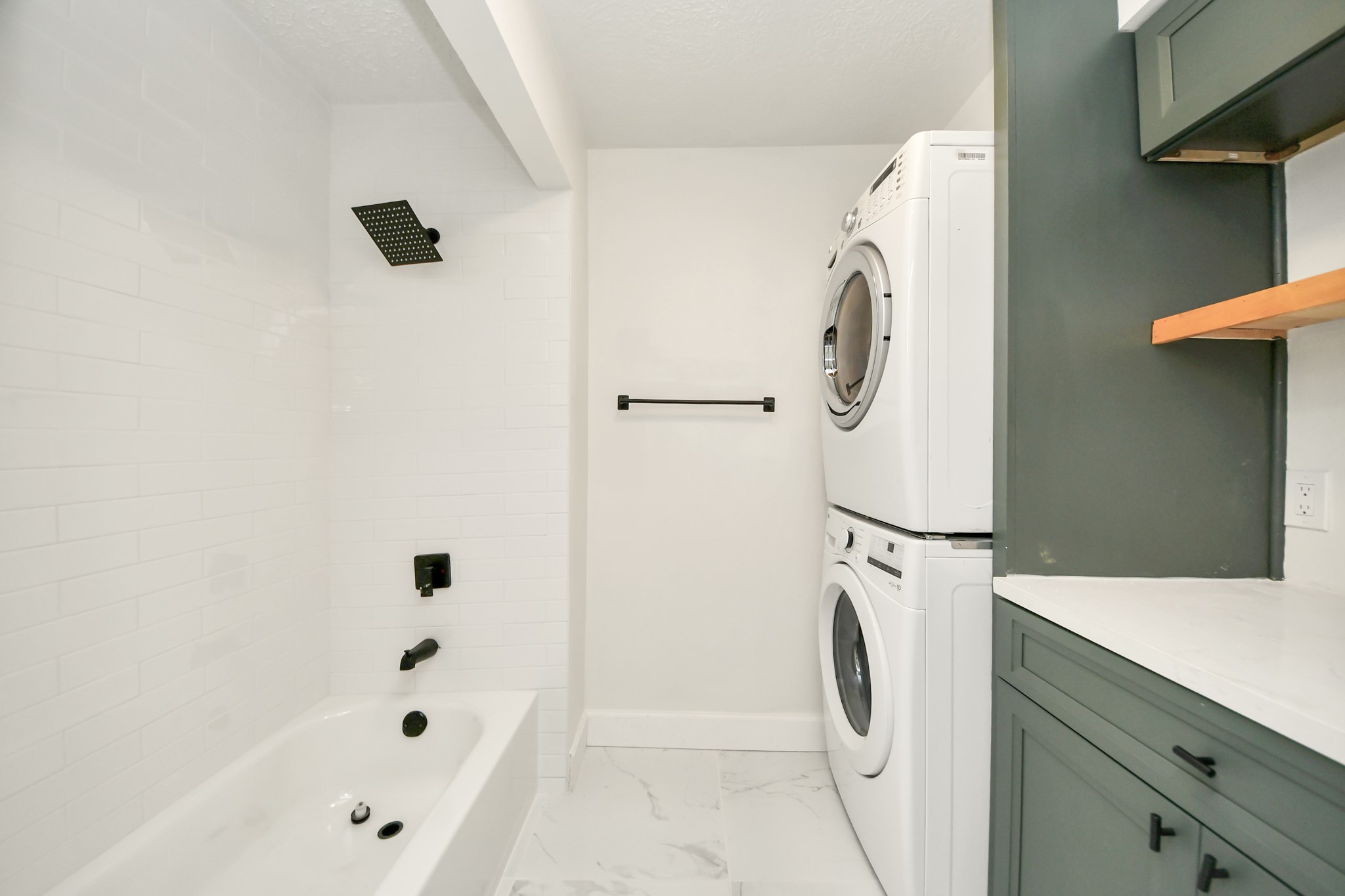 16310 Havenhurst Drive Property Photo 31