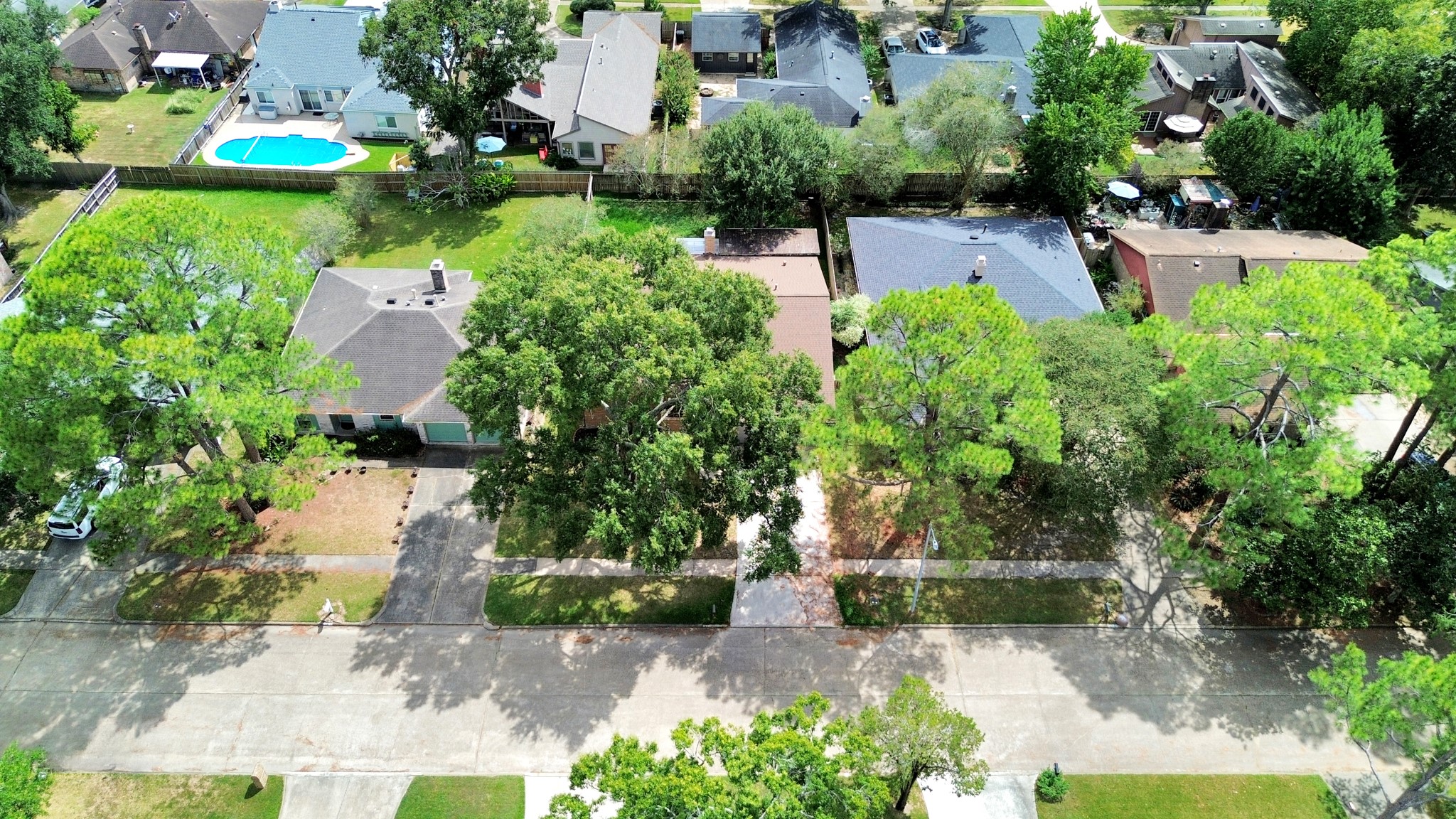 16310 Havenhurst Drive Property Photo 42