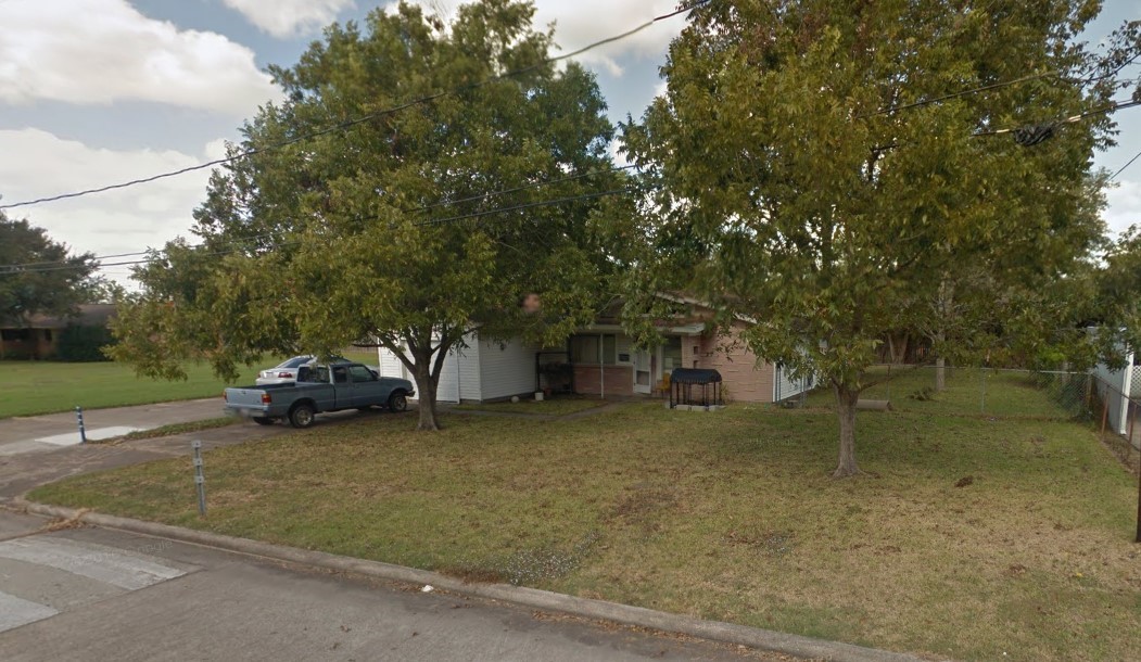 221 E Vaughn Lane Property Photo