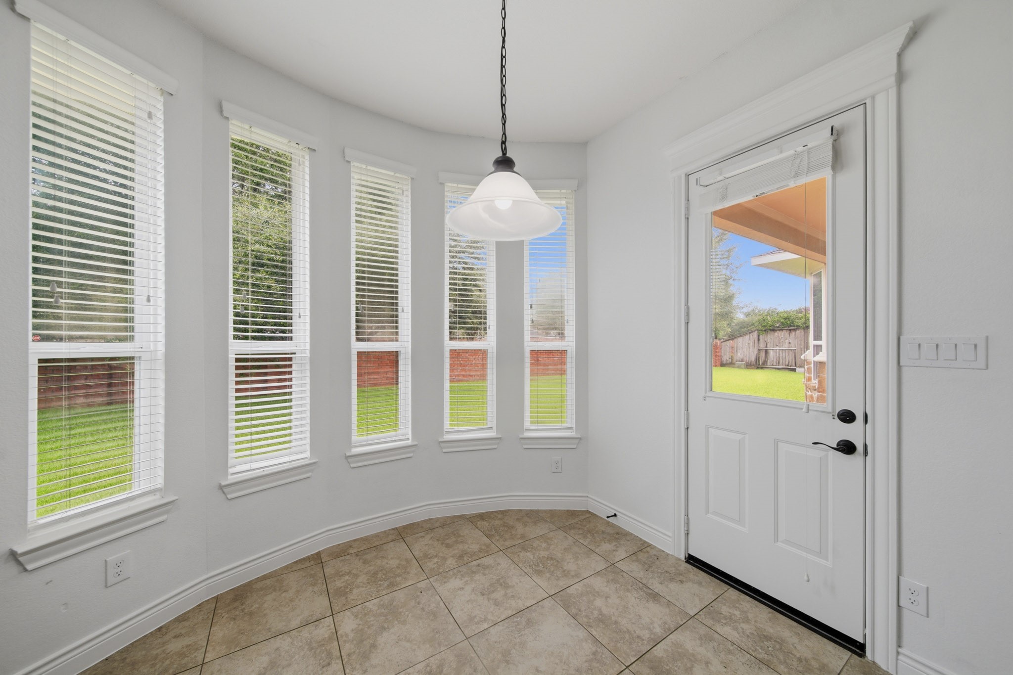 33 Combwell Garden Property Photo 20
