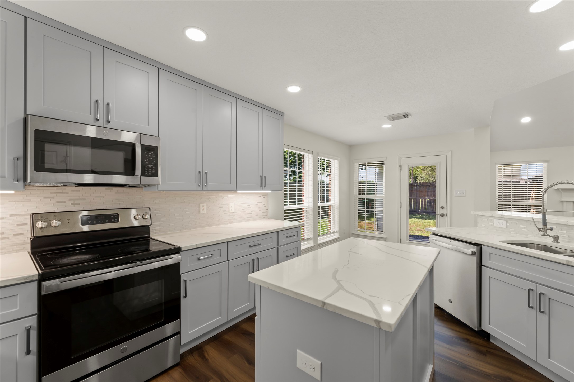 15006 Sapling Oak Court Property Photo 8