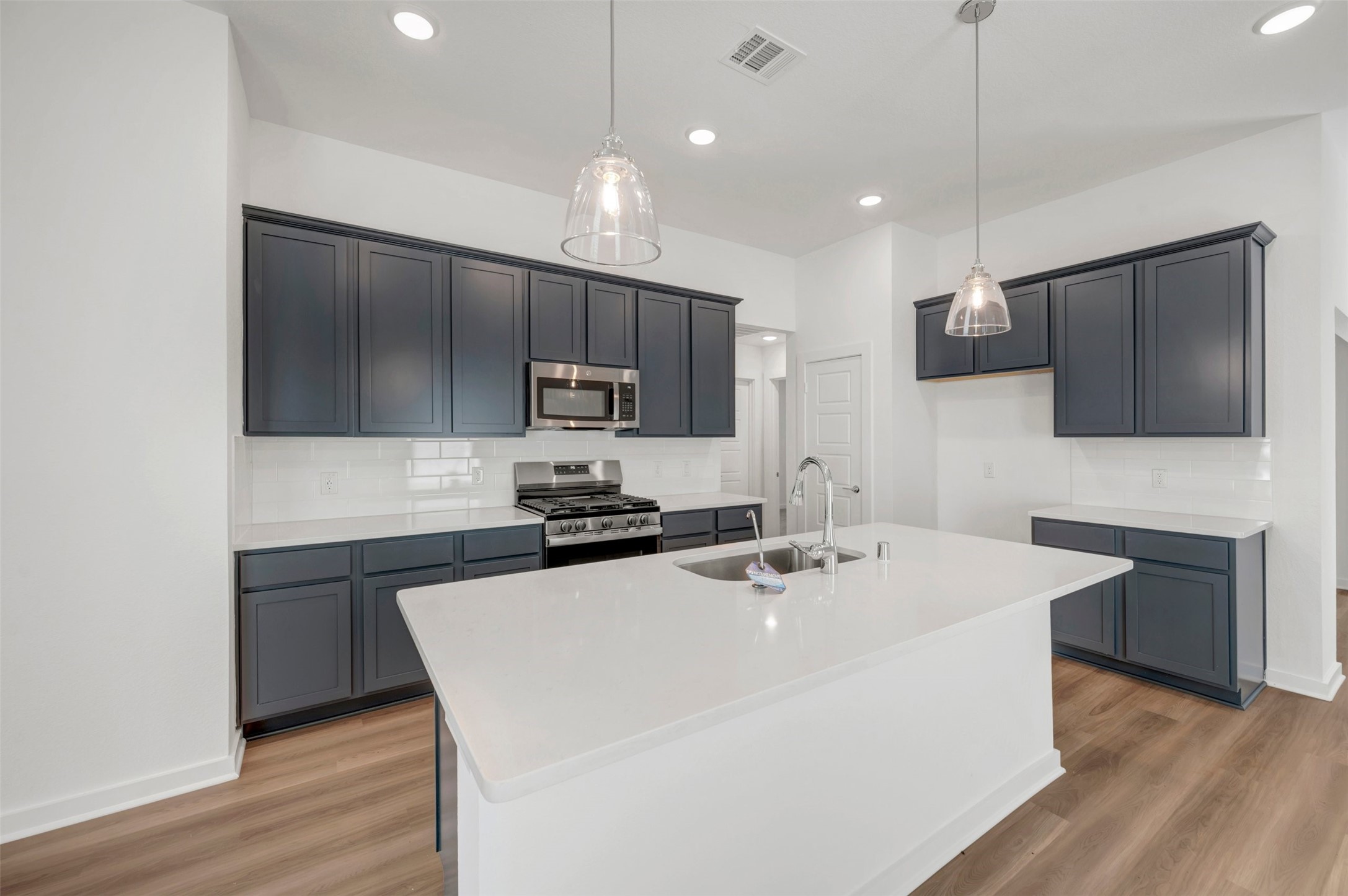 5950 Texas Sun Drive Property Photo 4