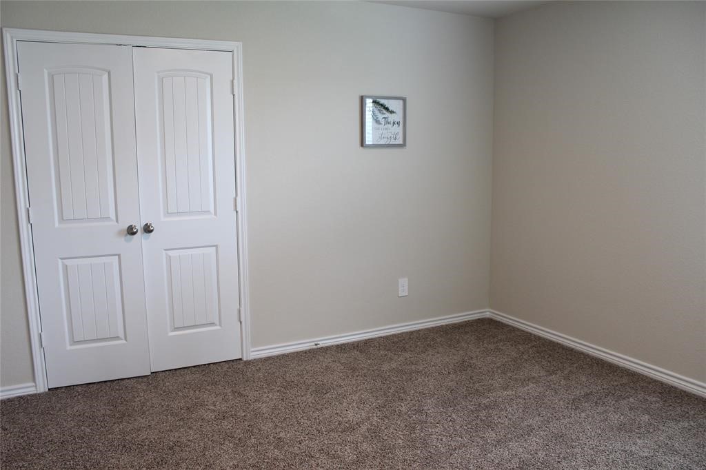 902 Briscoe Street Property Photo 5