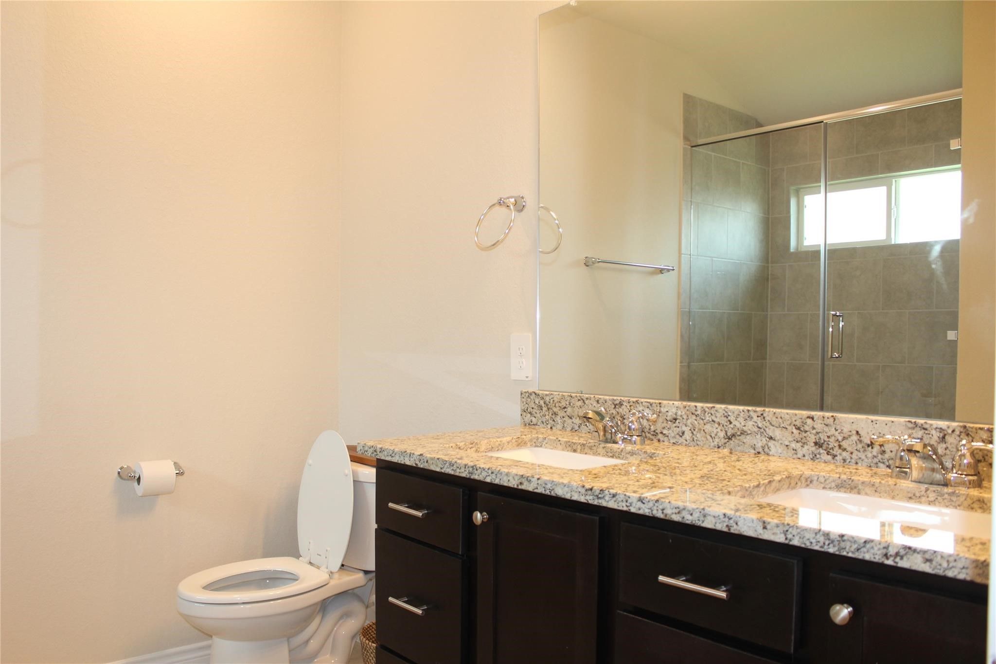 902 Briscoe Street Property Photo 7