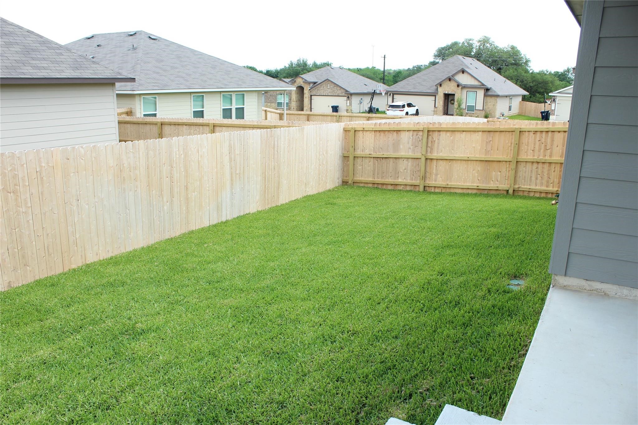 902 Briscoe Street Property Photo 8