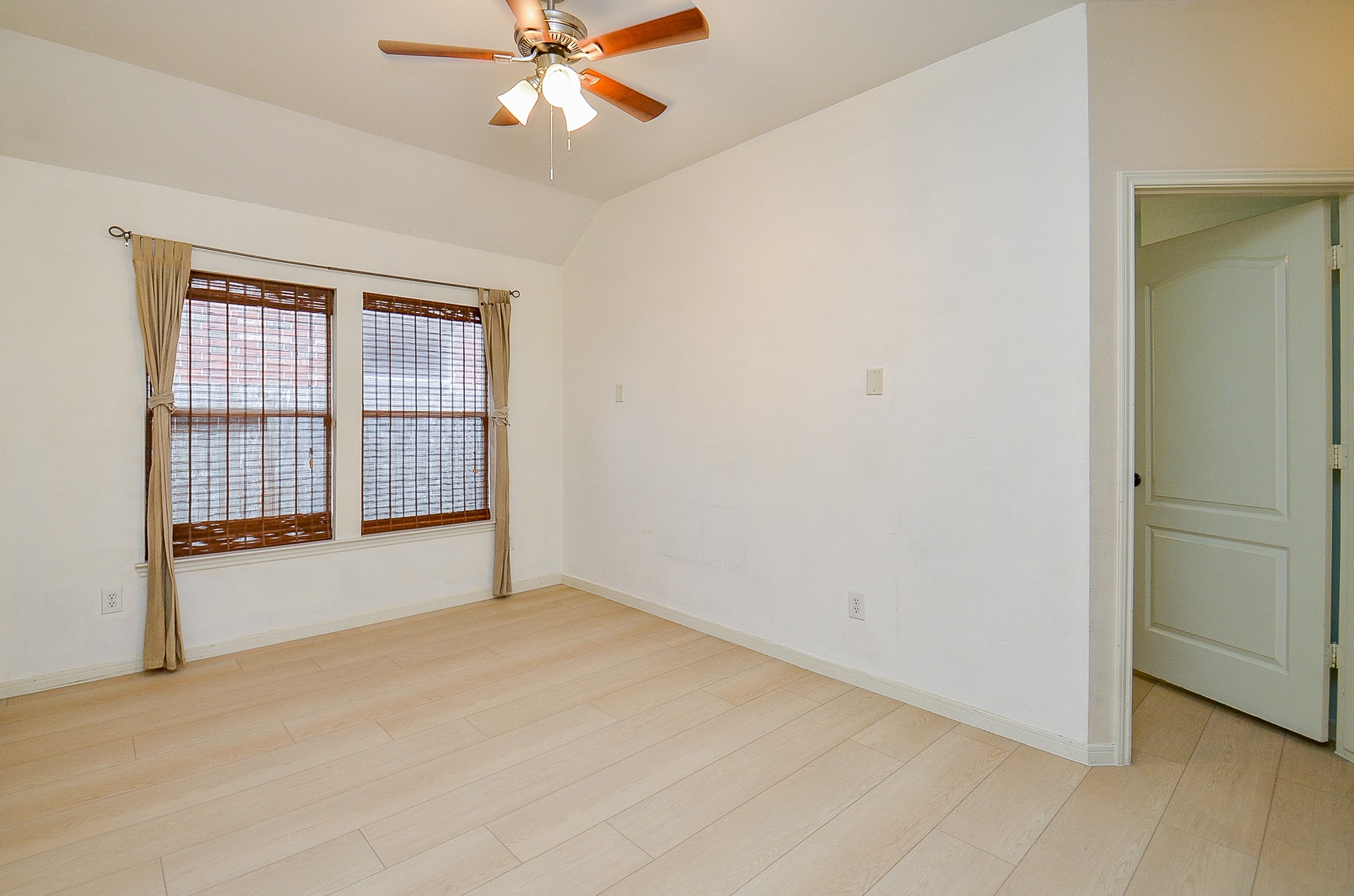 23231 Century Plant Drive Property Photo 36
