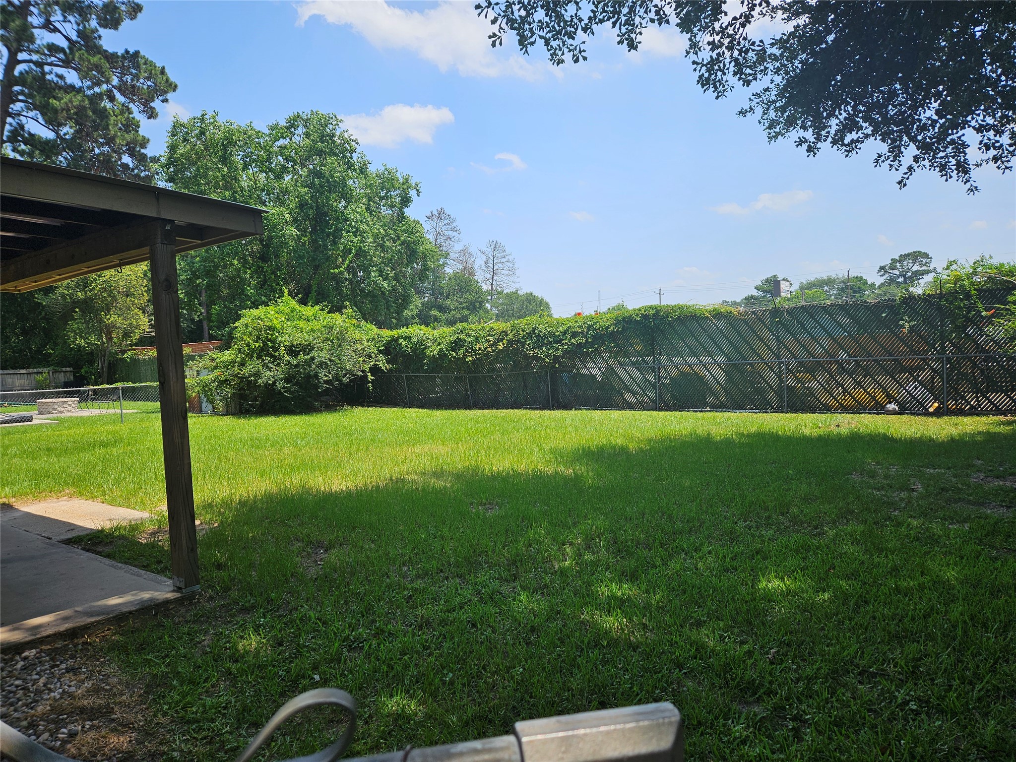 207 Shadow Oaks Drive Property Photo 4