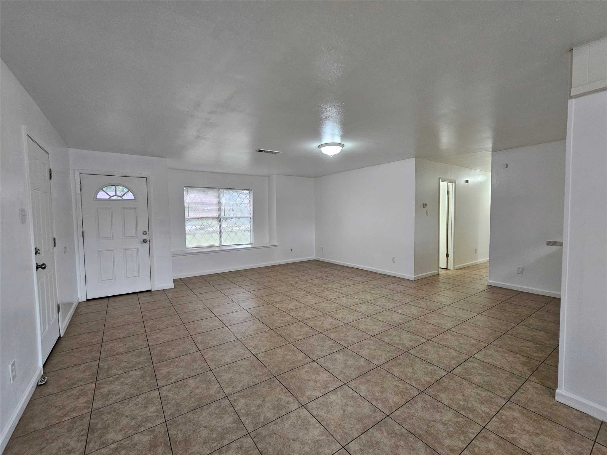 207 Shadow Oaks Drive Property Photo 8