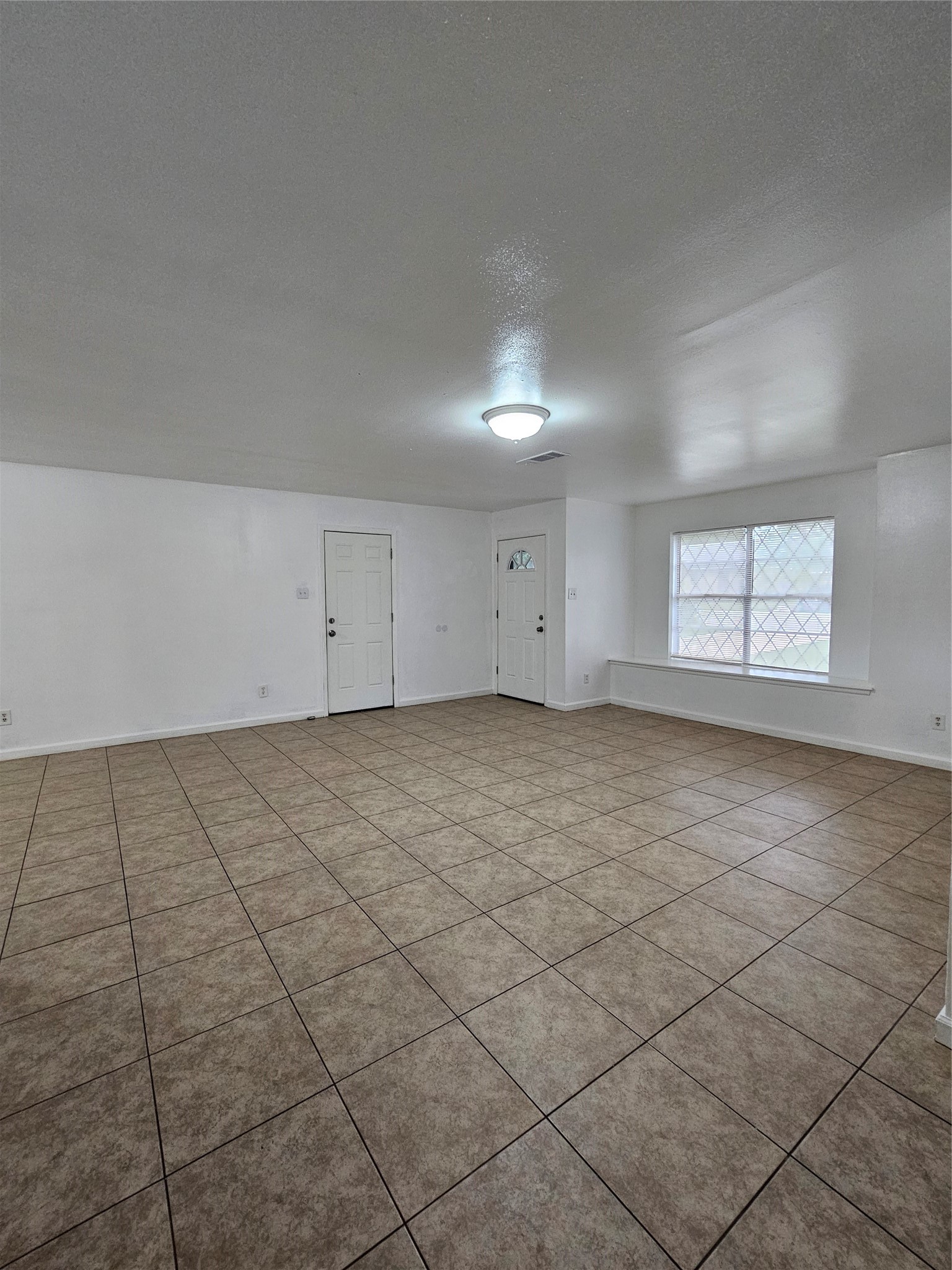 207 Shadow Oaks Drive Property Photo 15