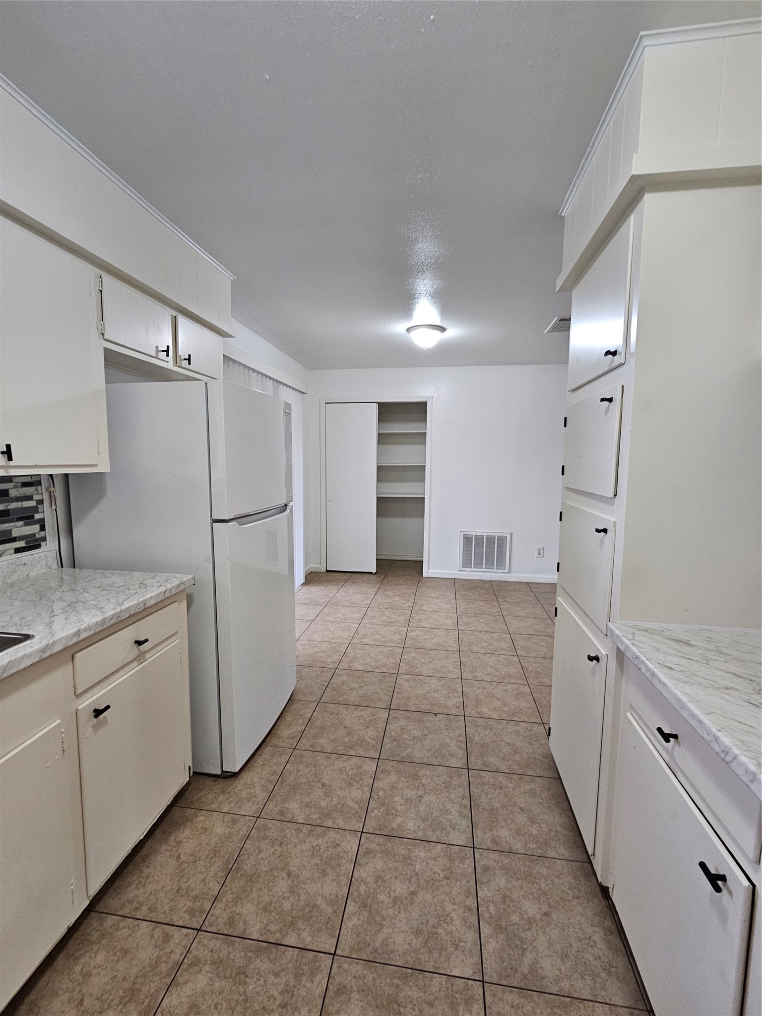 207 Shadow Oaks Drive Property Photo 21