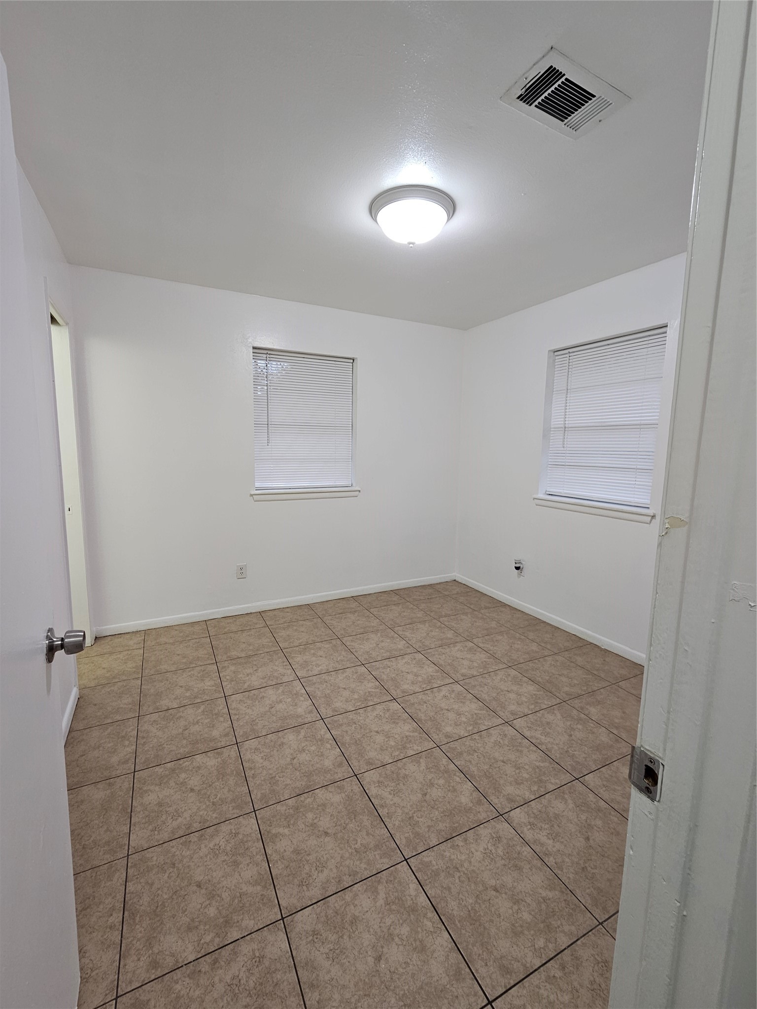 207 Shadow Oaks Drive Property Photo 22