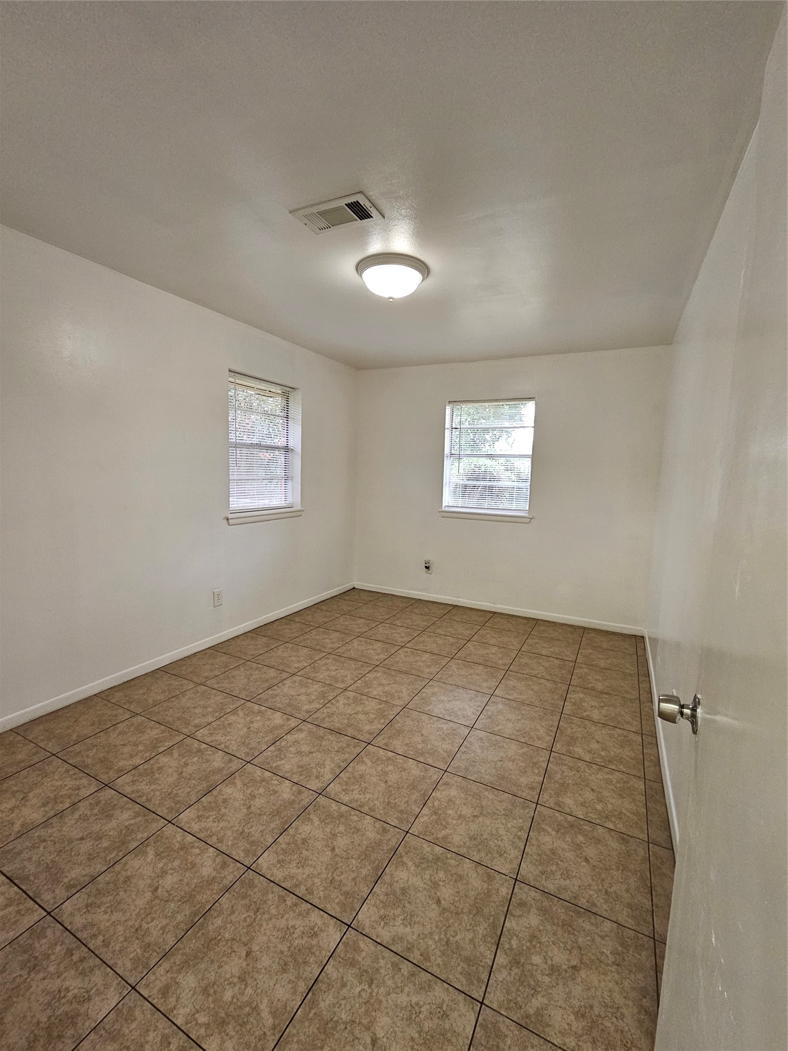 207 Shadow Oaks Drive Property Photo 23