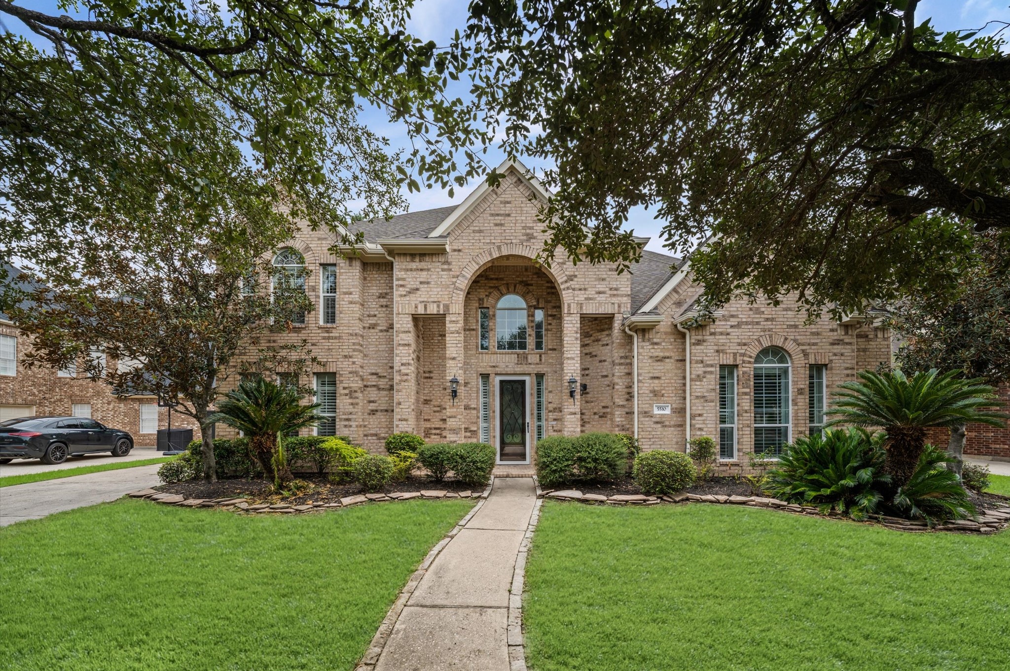 5510 Darschelle Drive Property Photo