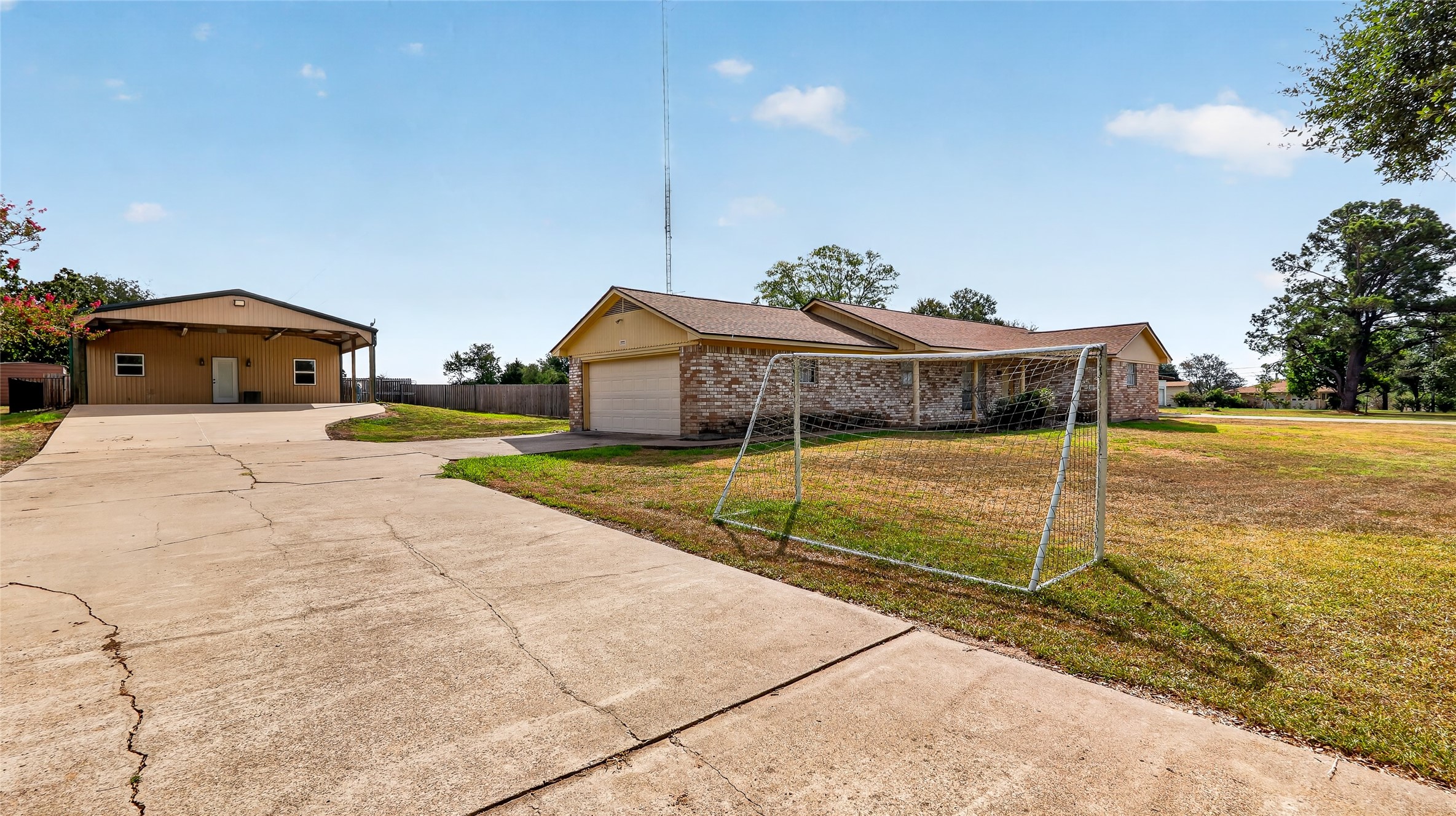 407 Rane Lane Property Photo 2