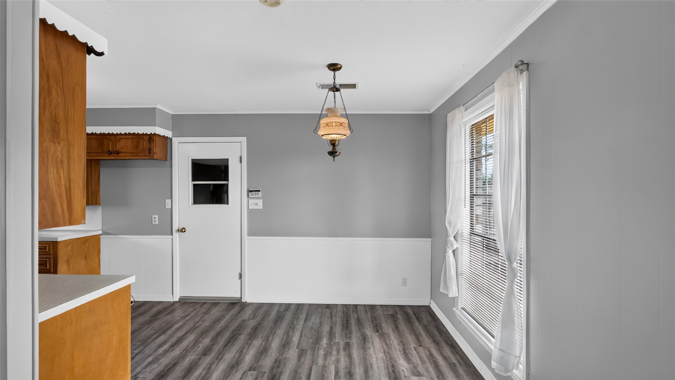 407 Rane Lane Property Photo 10