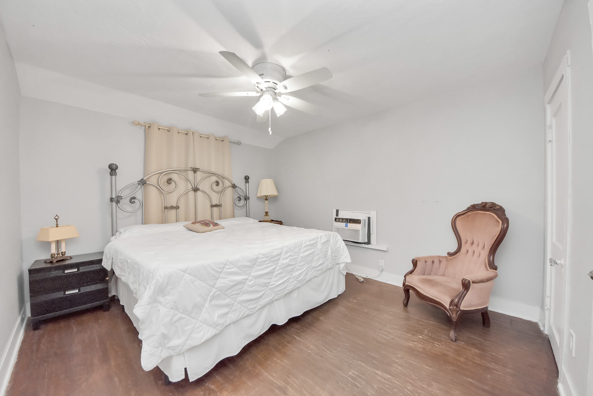3415 Dover Property Photo 11