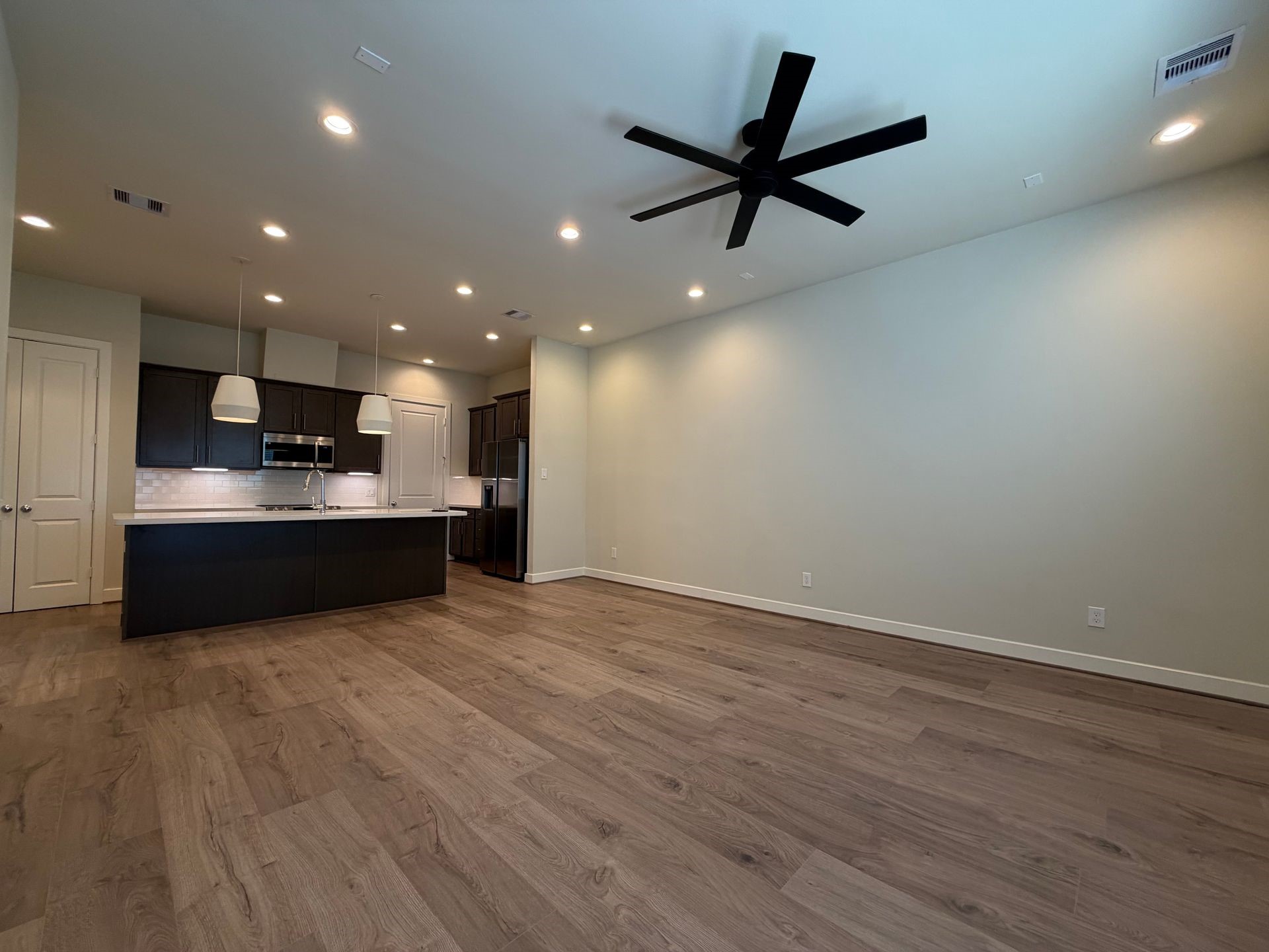 5915 Haring Lane Property Photo 4