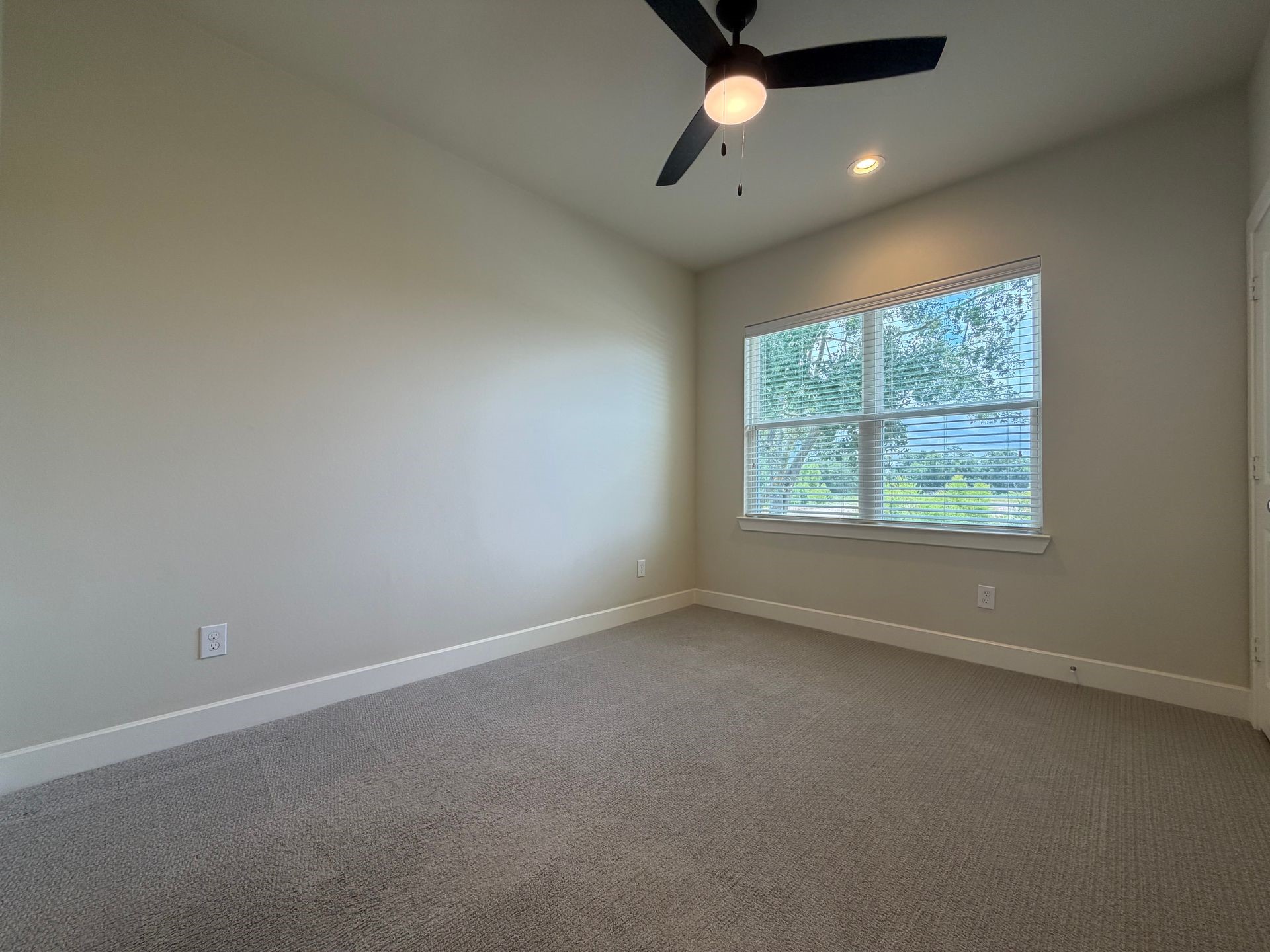 5915 Haring Lane Property Photo 10